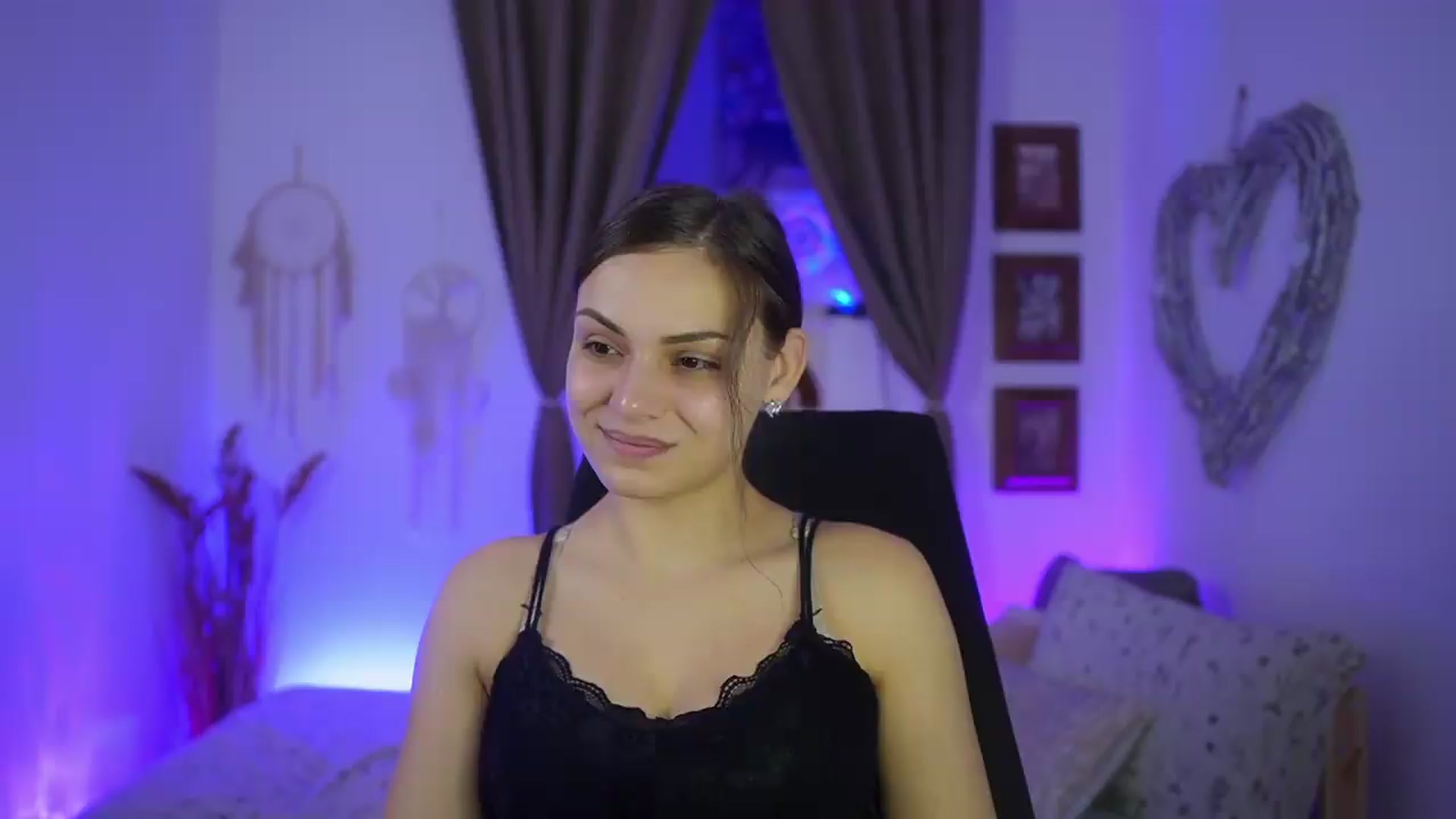 Gallery image thumbnail from Chloe_Cane's myfreecams stream on, 09/09/2026, 22:54 image 7 of 20