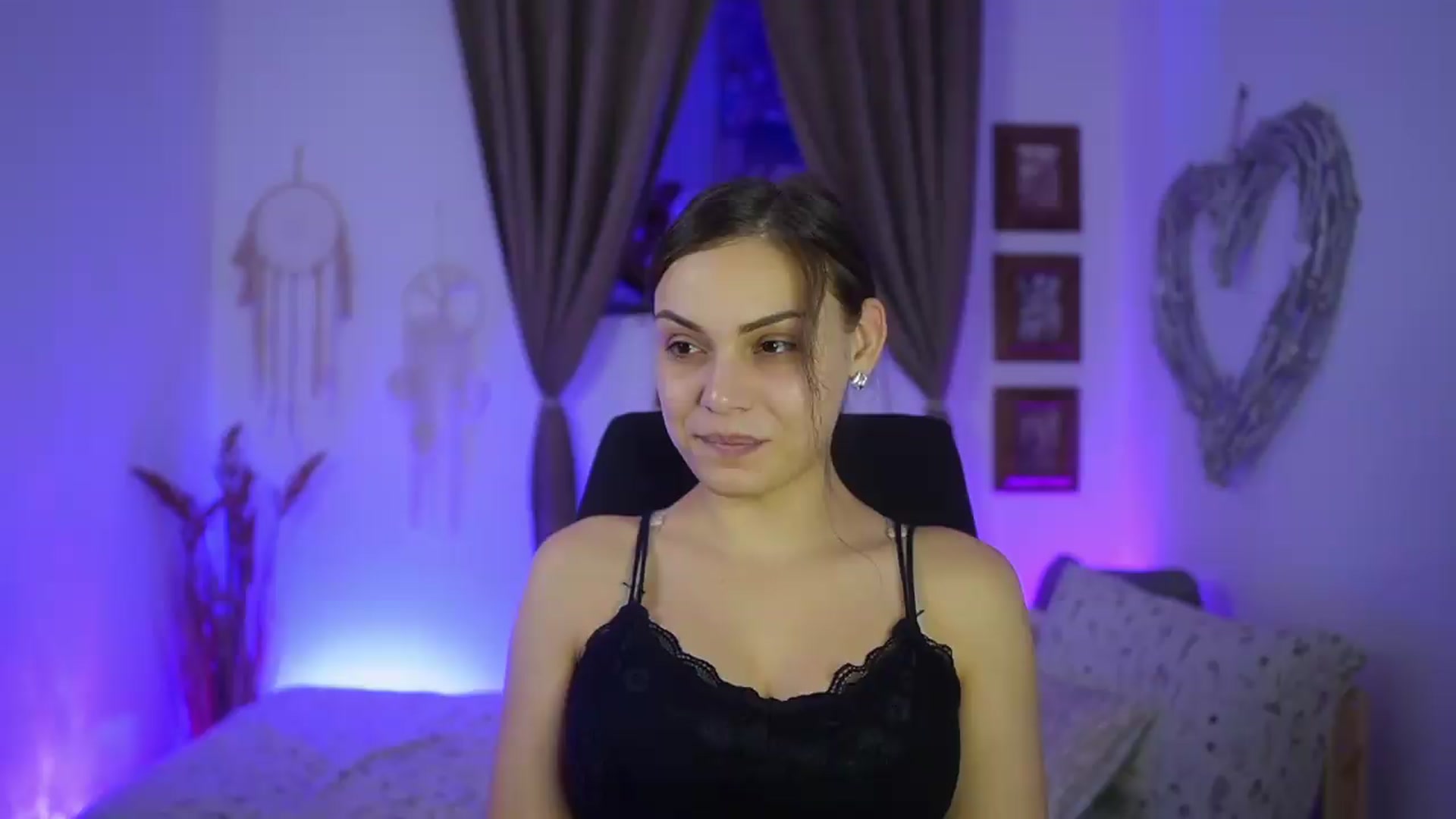 Gallery image thumbnail from Chloe_Cane's myfreecams stream on, 09/09/2026, 22:54 image 5 of 20
