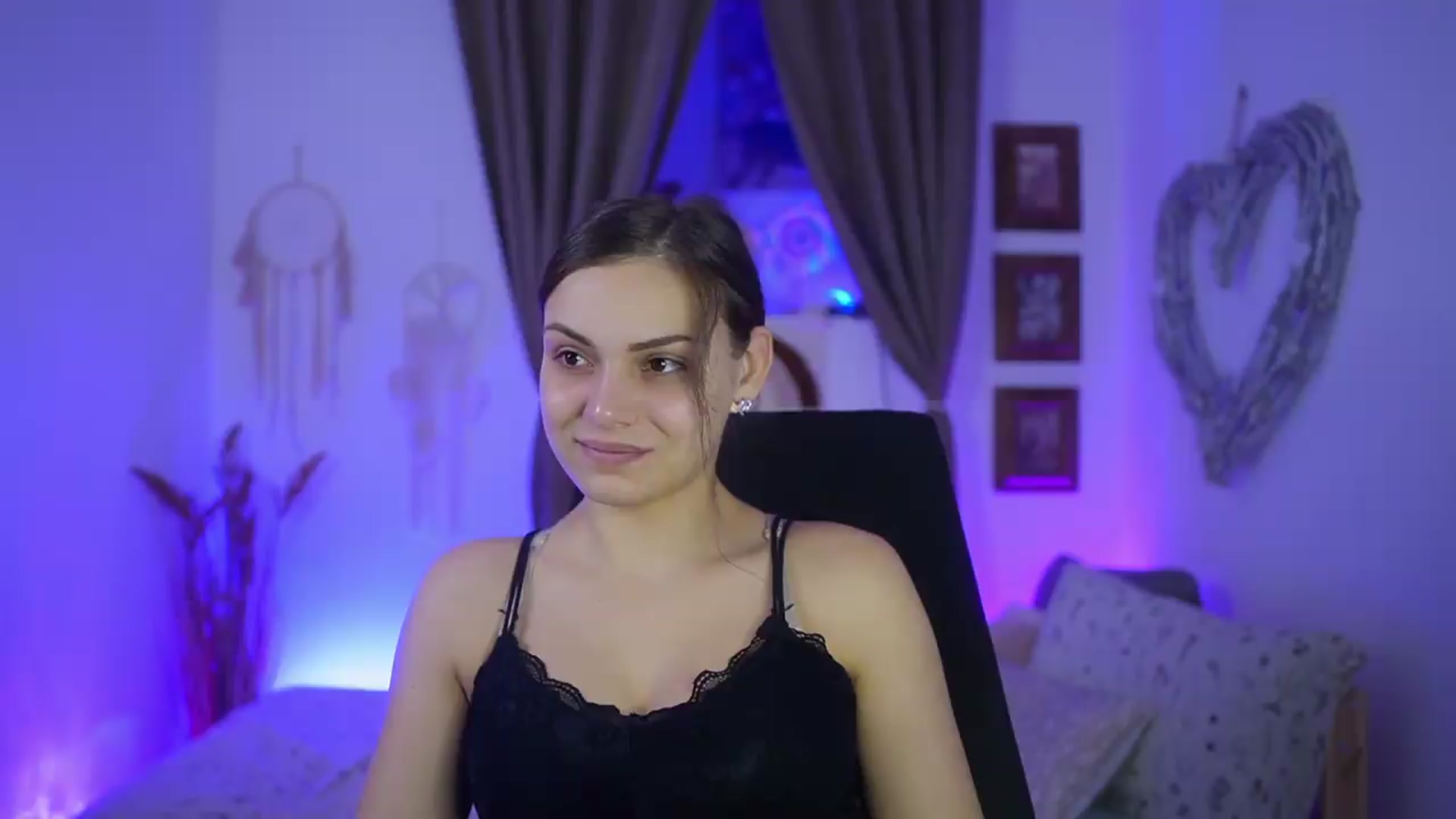 Gallery image thumbnail from Chloe_Cane's myfreecams stream on, 09/09/2026, 22:54 image 8 of 20