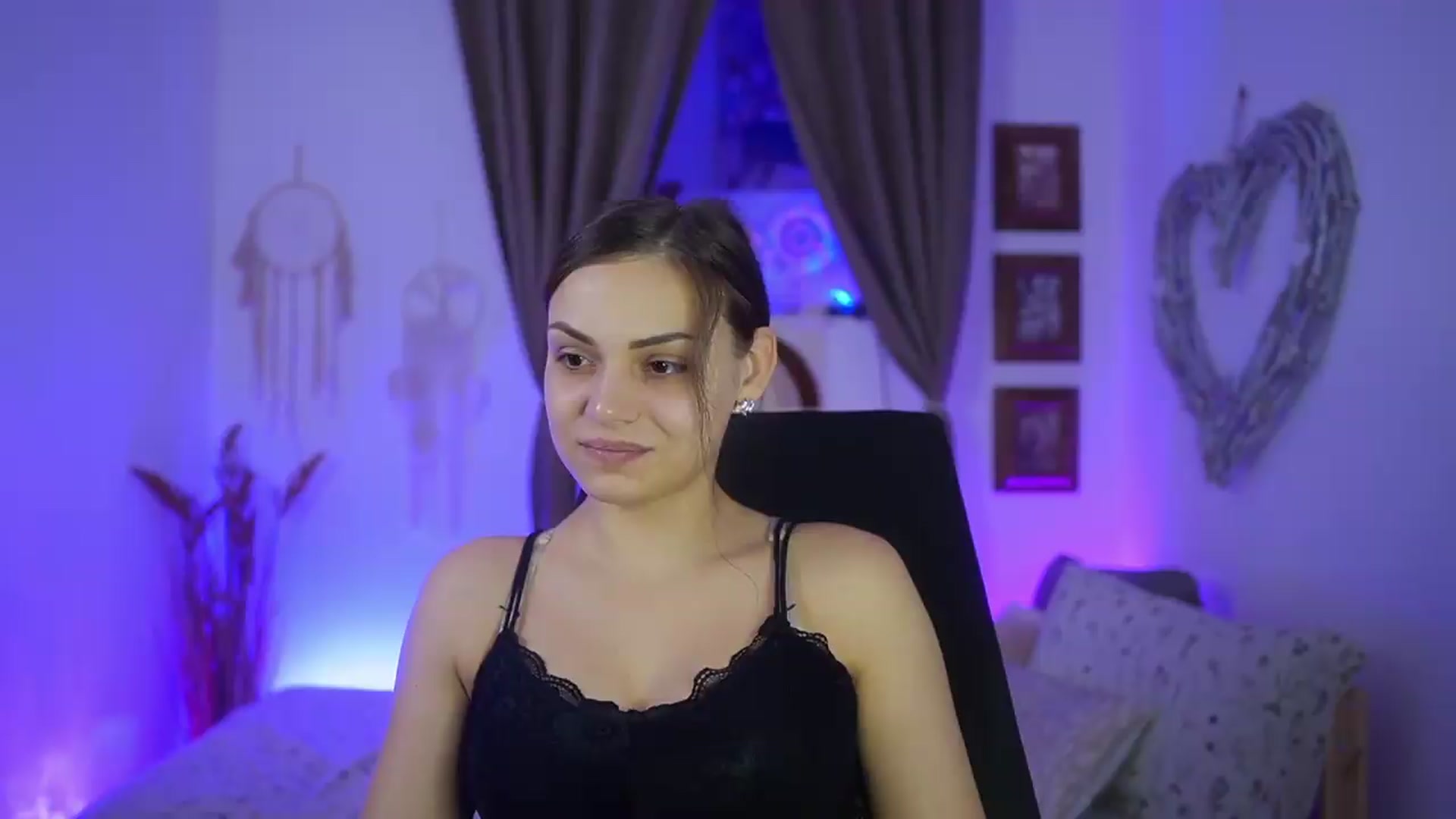 Gallery image thumbnail from Chloe_Cane's myfreecams stream on, 09/09/2026, 22:54 image 11 of 20