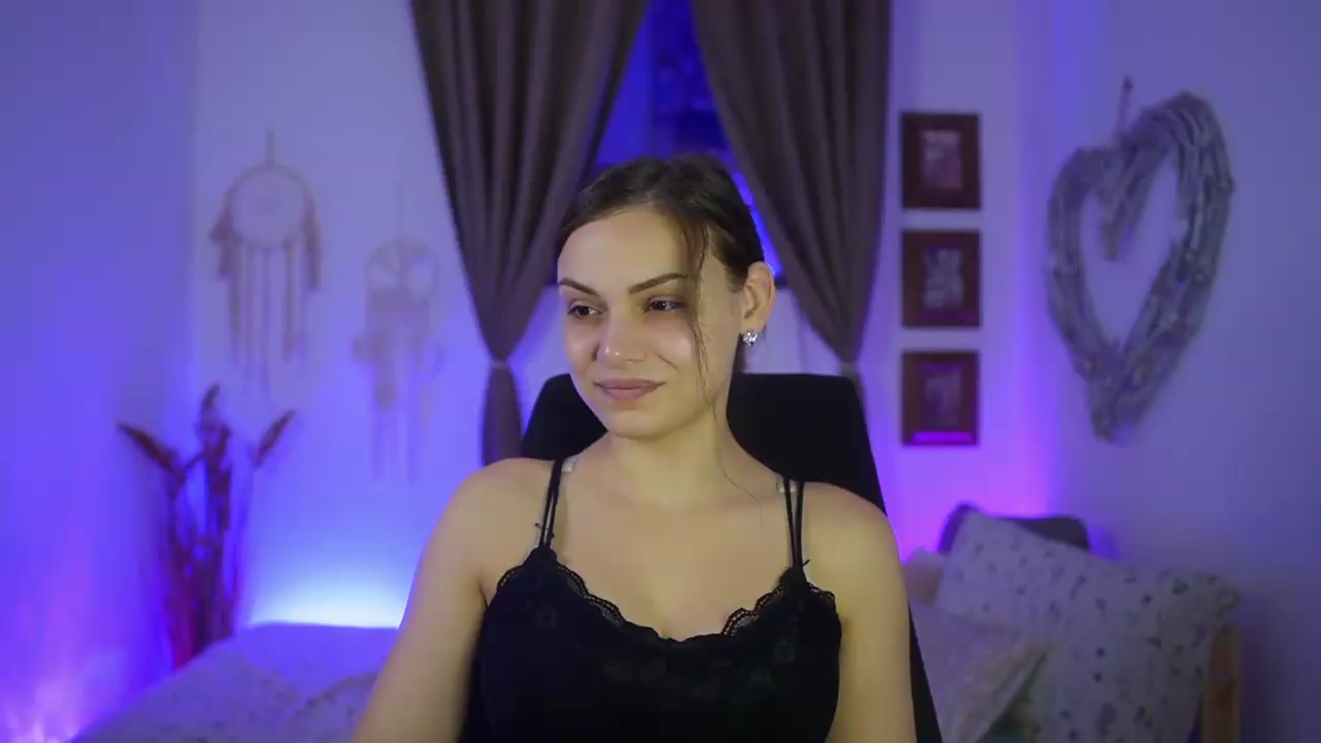 Gallery image thumbnail from Chloe_Cane's myfreecams stream on, 09/09/2026, 22:54 image 1 of 20