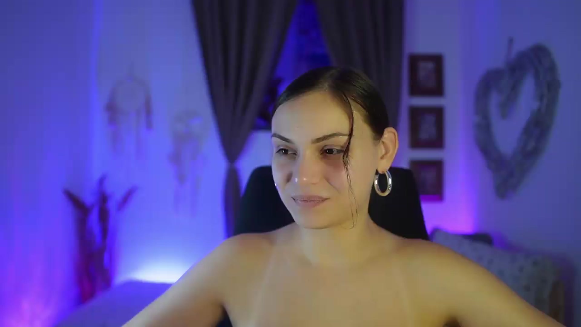 Gallery image thumbnail from Chloe_Cane's myfreecams stream on, 09/15/2026, 19:57 image 13 of 20