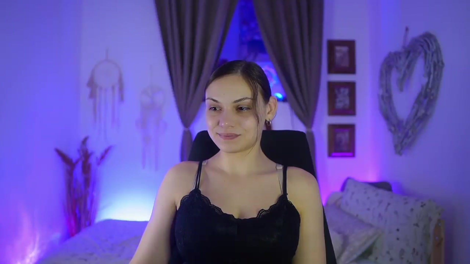 Gallery image thumbnail from Chloe_Cane's myfreecams stream on, 09/16/2026, 22:49 image 3 of 20