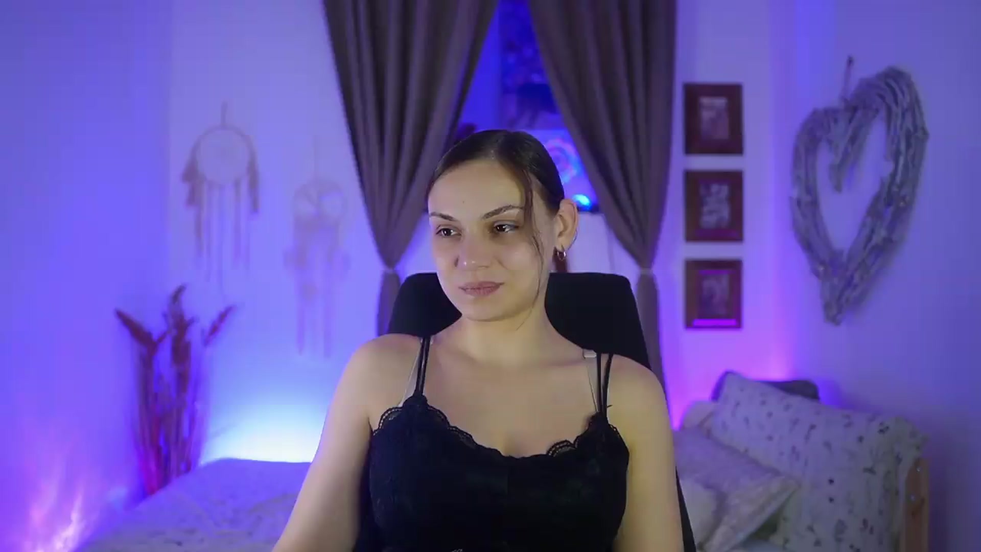 Gallery image thumbnail from Chloe_Cane's myfreecams stream on, 09/16/2026, 22:49 image 14 of 20