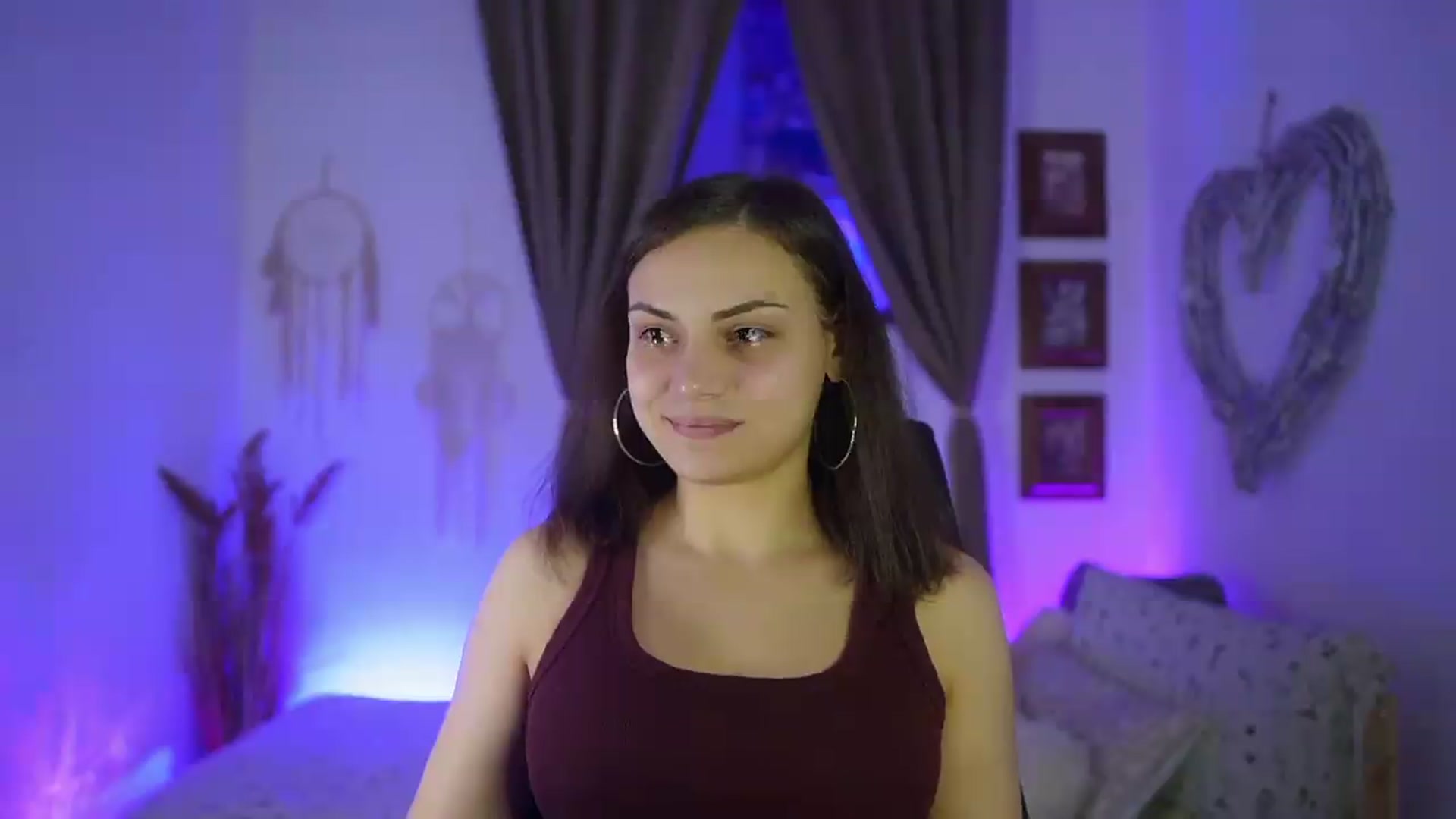 Gallery image thumbnail from Chloe_Cane's myfreecams stream on, 09/17/2026, 18:43 image 3 of 20