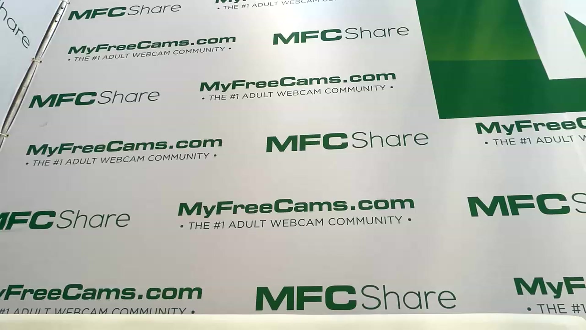 Gallery image thumbnail from Chloe_Lamb's myfreecams stream on, 01/06/2023, 03:08 image 17 of 20