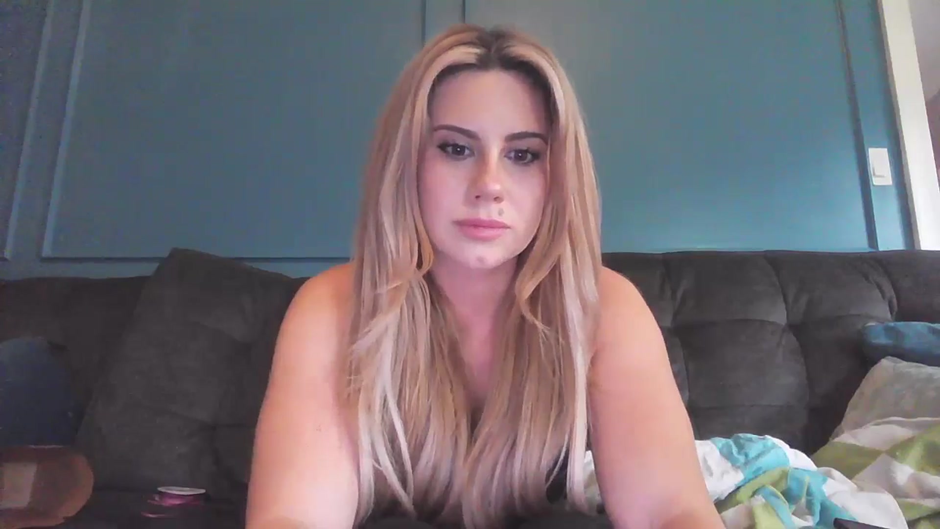 Gallery image thumbnail from Chloe_Lamb's myfreecams stream on, 03/30/2025, 23:18 image 9 of 20