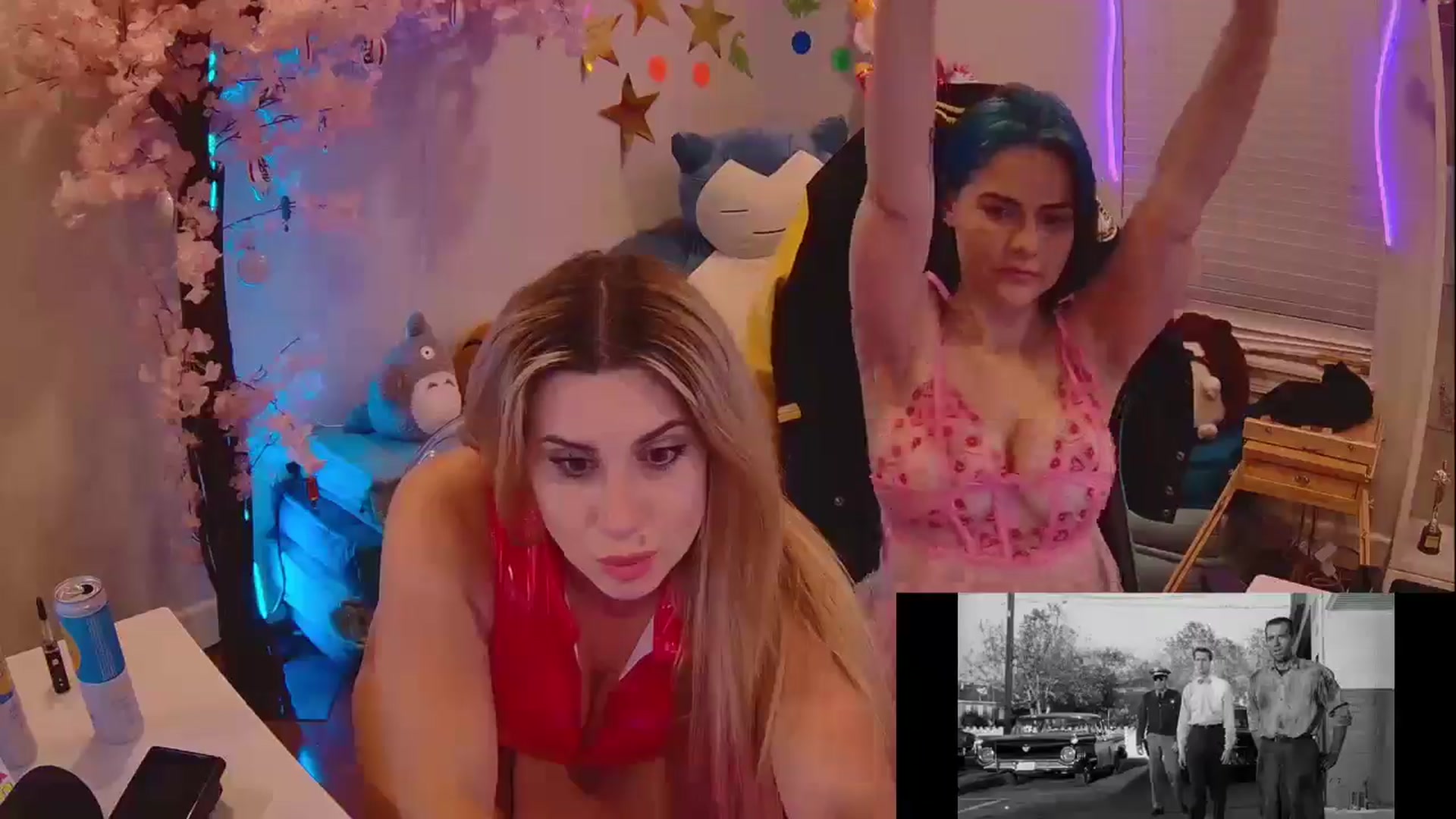 Gallery image thumbnail from Chloe_Lamb's myfreecams stream on, 04/25/2025, 02:59 image 20 of 20