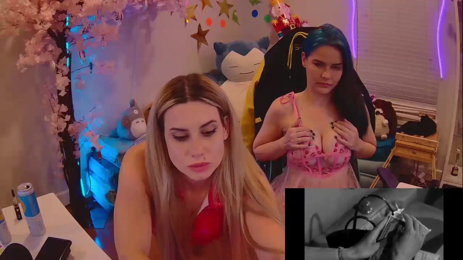 Gallery image thumbnail from Chloe_Lamb's myfreecams stream on, 04/25/2025, 02:59 image 18 of 20