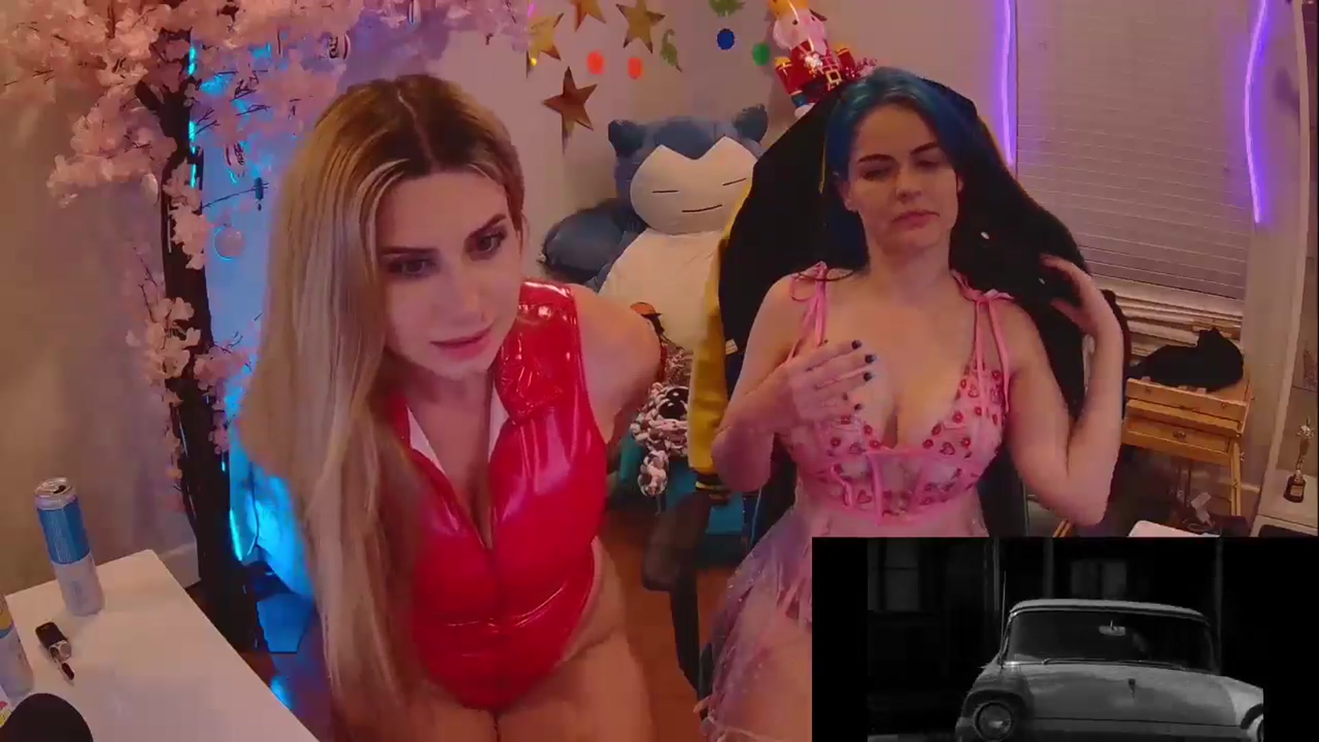 Gallery image thumbnail from Chloe_Lamb's myfreecams stream on, 04/25/2025, 03:34 image 18 of 20