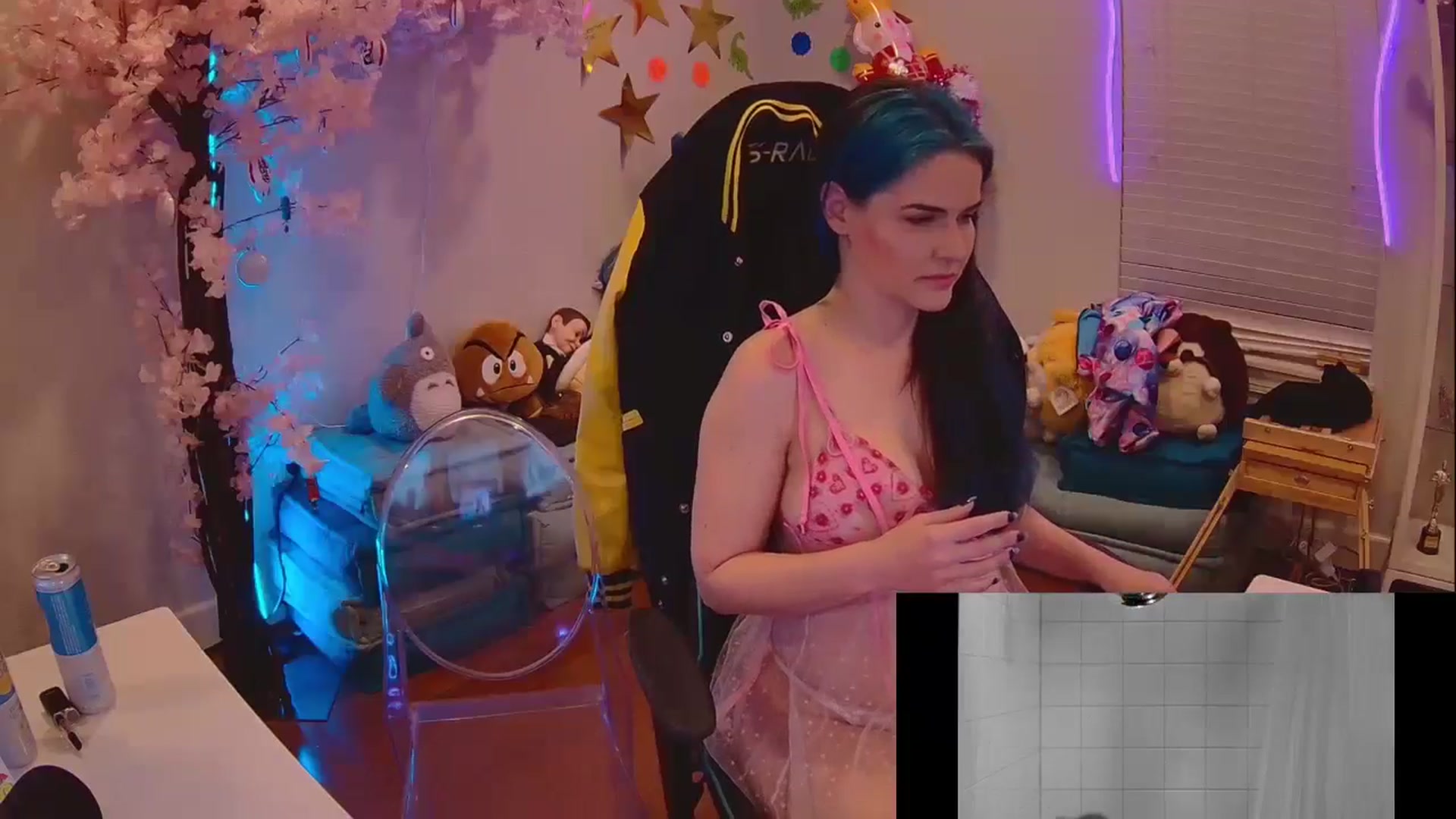 Gallery image thumbnail from Chloe_Lamb's myfreecams stream on, 04/25/2025, 03:34 image 5 of 20