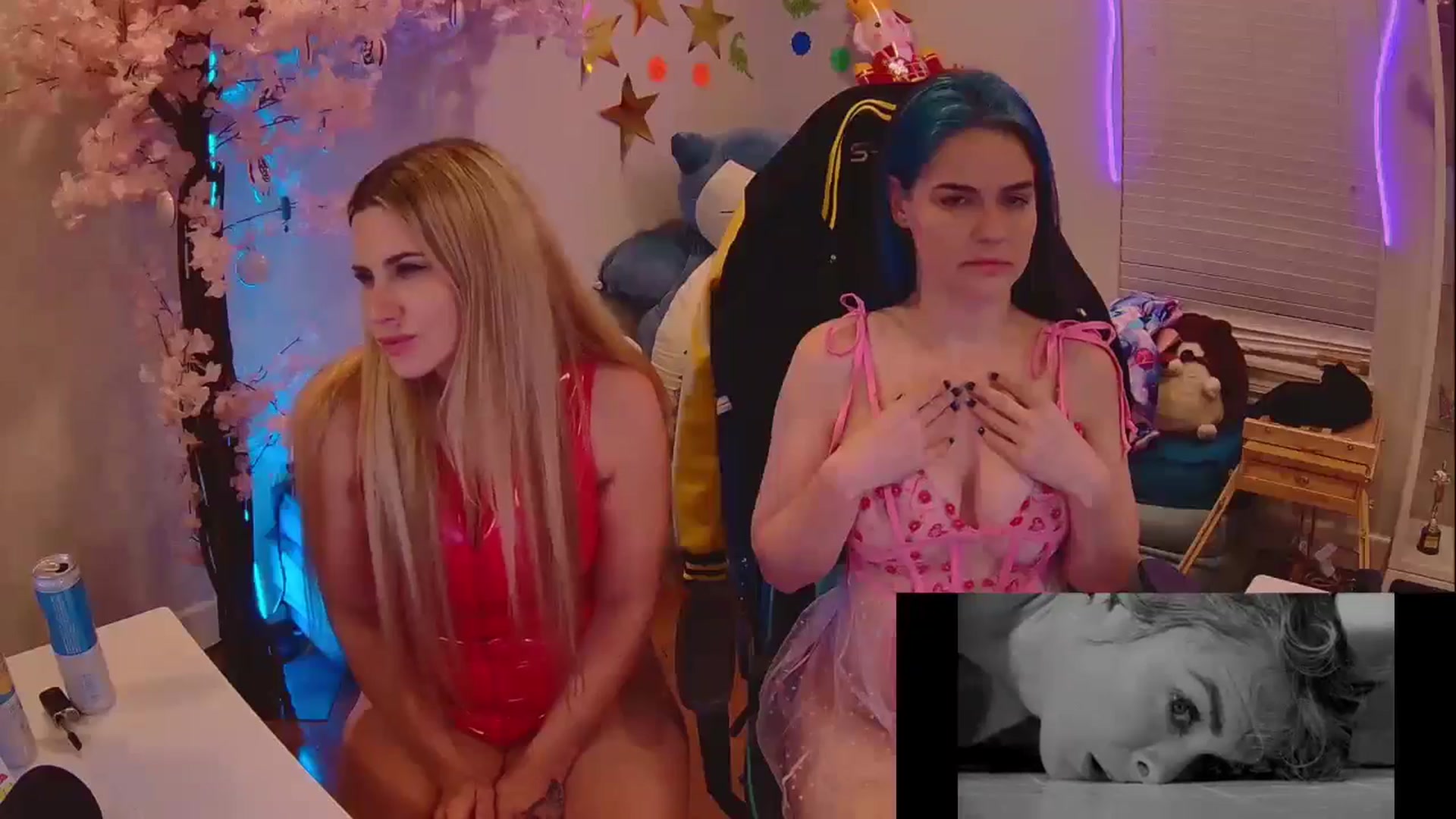 Gallery image thumbnail from Chloe_Lamb's myfreecams stream on, 04/25/2025, 03:34 image 8 of 20
