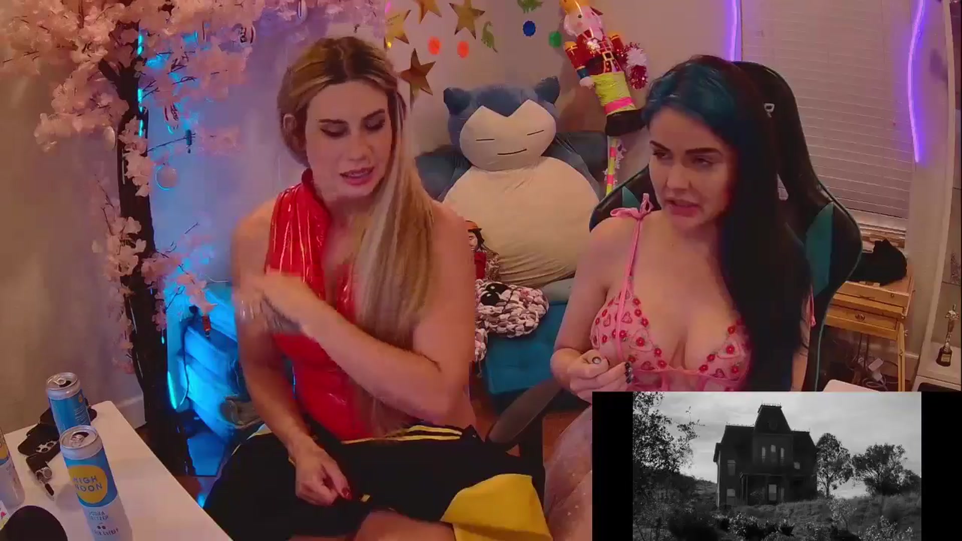 Gallery image thumbnail from Chloe_Lamb's myfreecams stream on, 04/25/2025, 04:49 image 11 of 20
