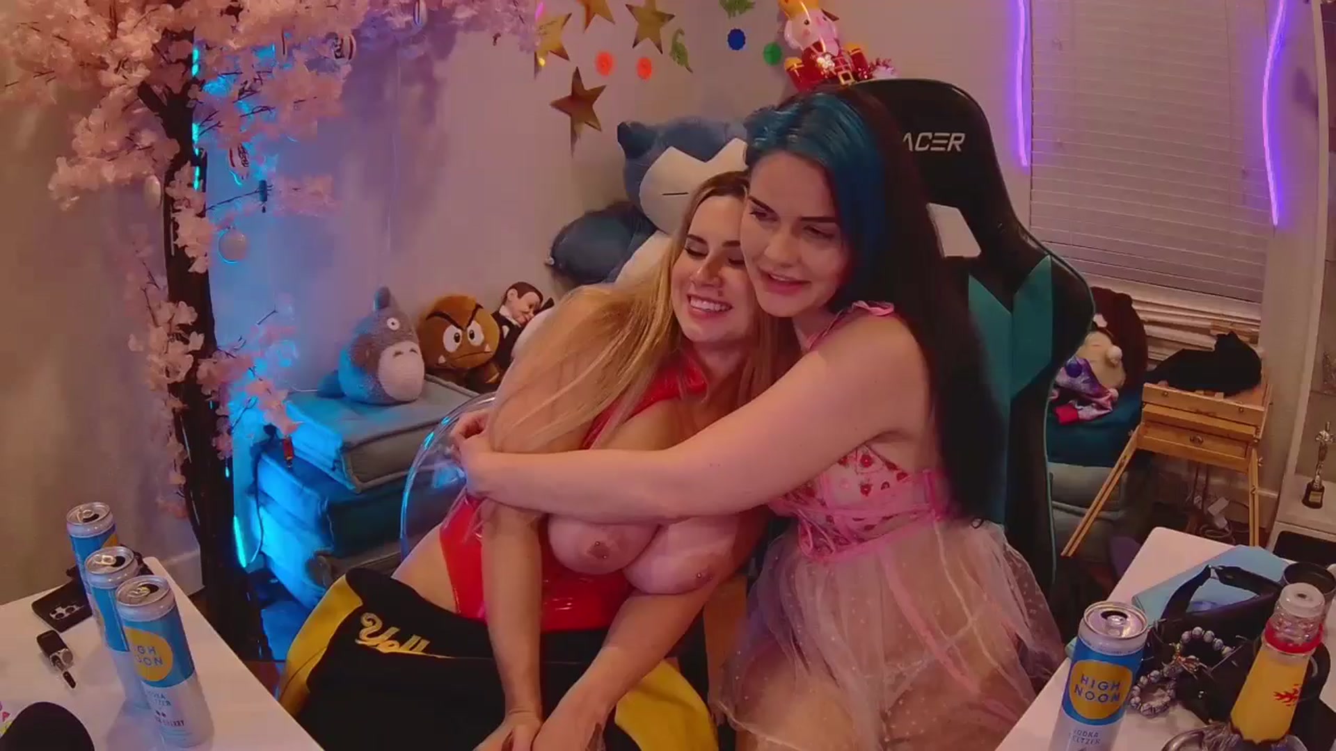 Gallery image thumbnail from Chloe_Lamb's myfreecams stream on, 04/25/2025, 04:49 image 20 of 20
