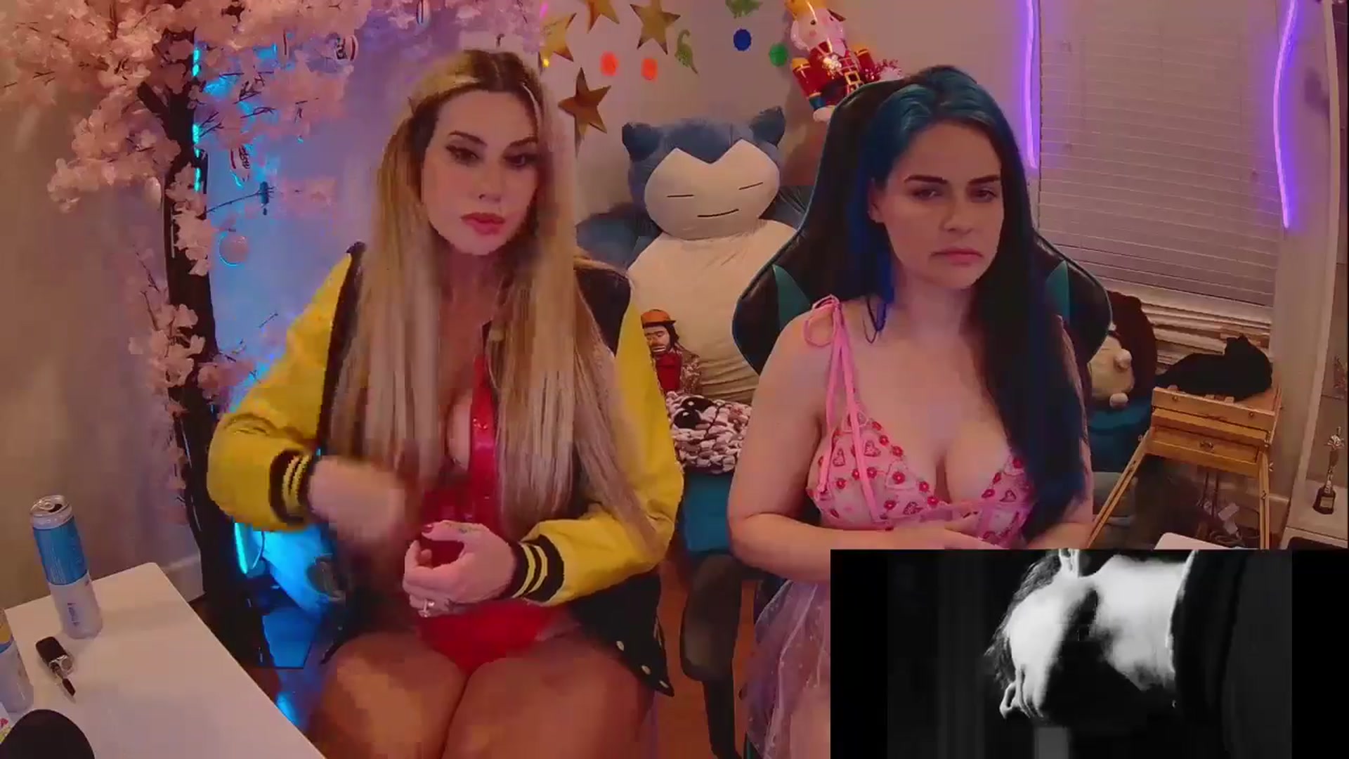 Gallery image thumbnail from Chloe_Lamb's myfreecams stream on, 04/25/2025, 04:49 image 3 of 20