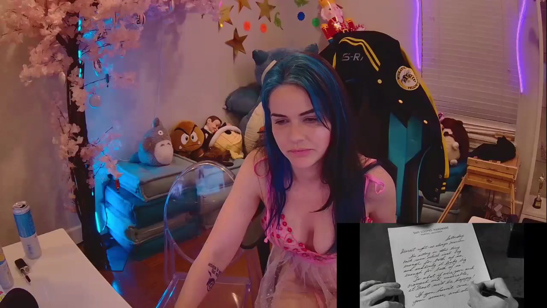 Gallery image thumbnail from Chloe_Lamb's myfreecams stream on, 04/25/2025, 04:49 image 1 of 20