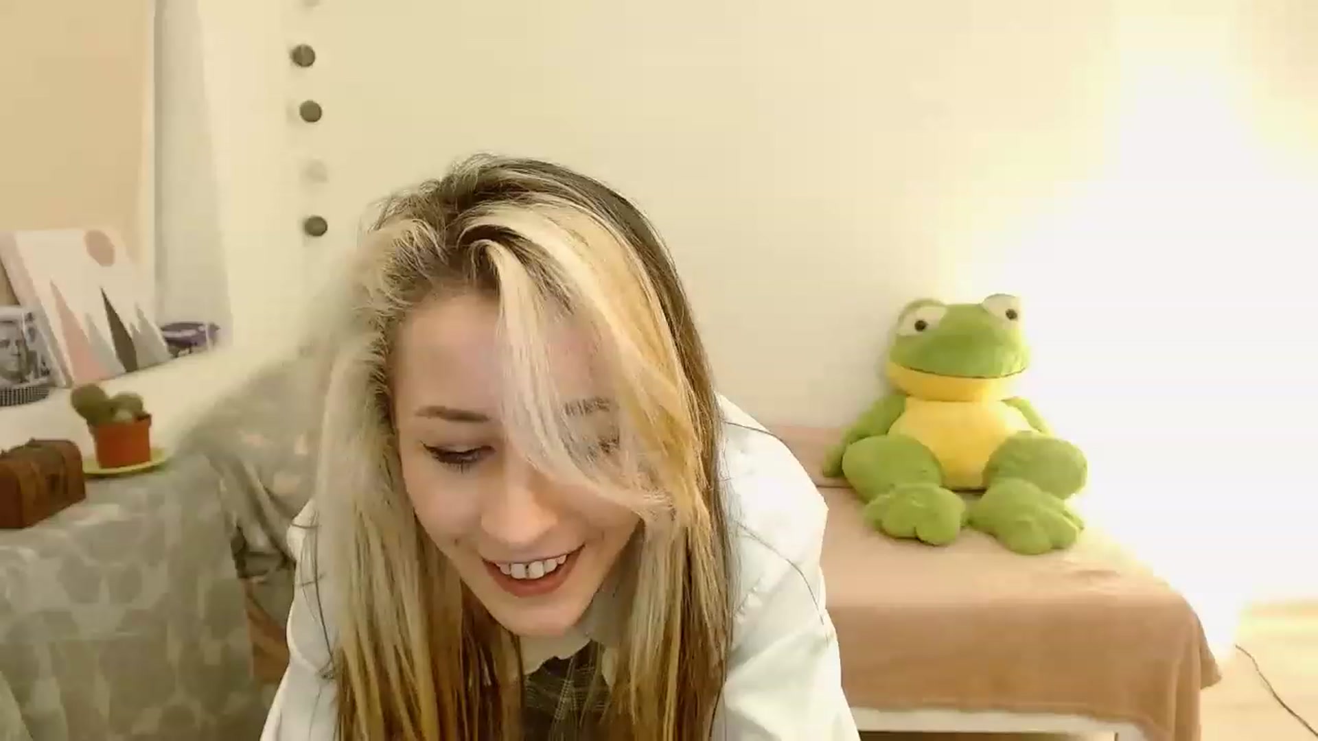 Gallery image thumbnail from Chloe_Rae's myfreecams stream on, 11/18/2022, 19:52 image 6 of 20