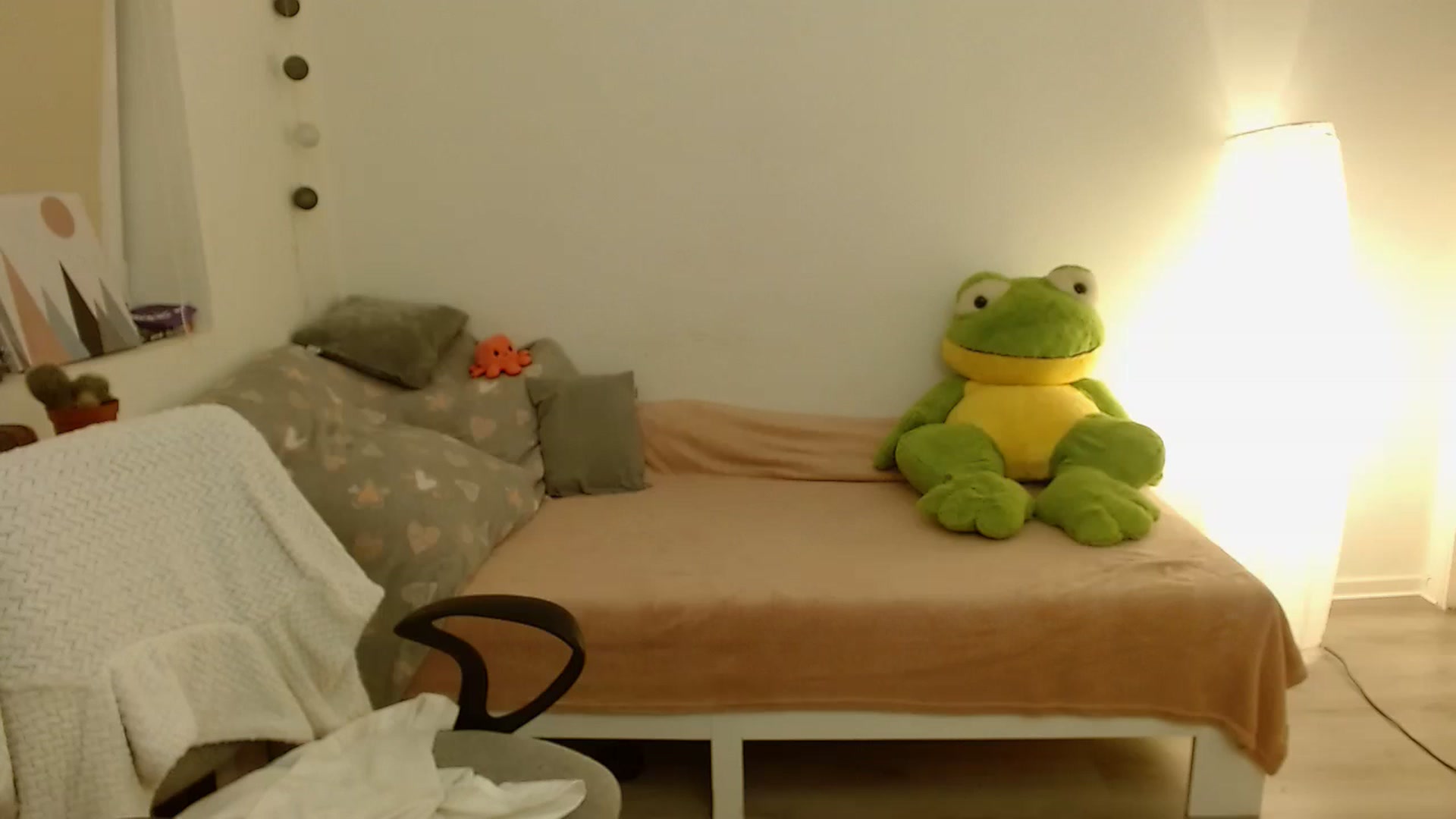 Gallery image thumbnail from Chloe_Rae's myfreecams stream on, 11/18/2022, 20:47 image 12 of 20