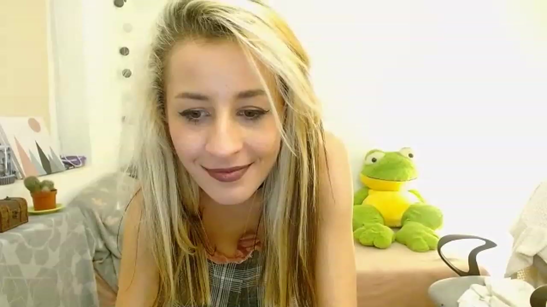 Gallery image thumbnail from Chloe_Rae's myfreecams stream on, 11/18/2022, 22:30 image 7 of 20
