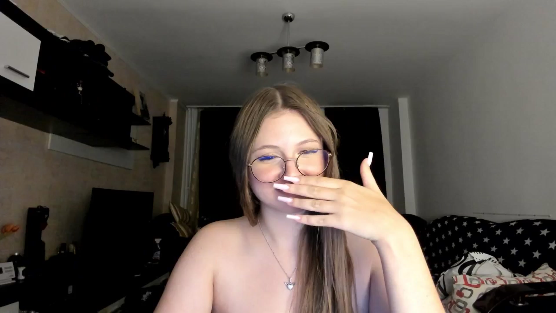Gallery image thumbnail from Chloecrush's myfreecams stream on, 10/05/2025, 24:14 image 14 of 20