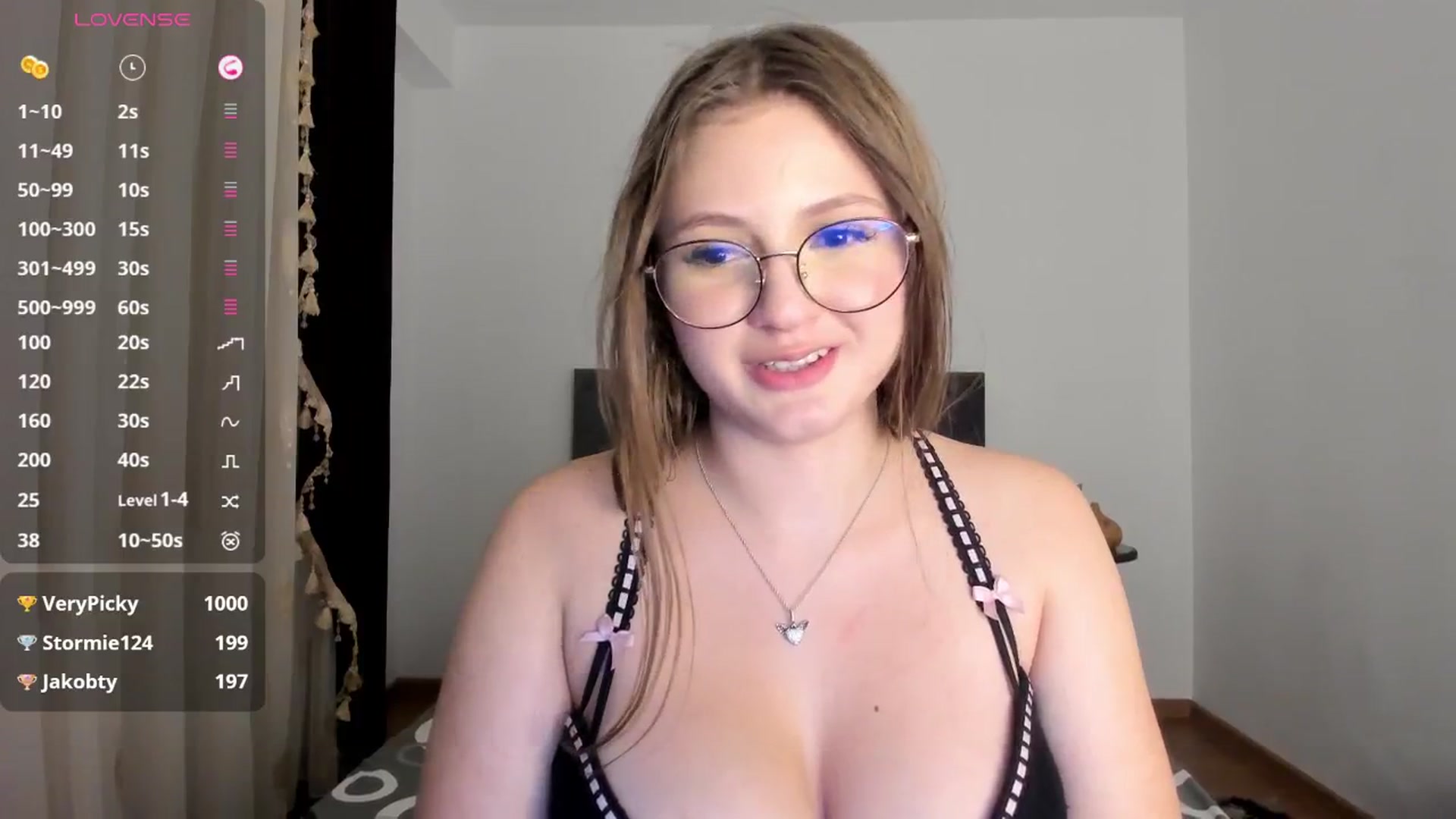 Gallery image thumbnail from Chloecrush's myfreecams stream on, 10/13/2025, 01:02 image 17 of 20