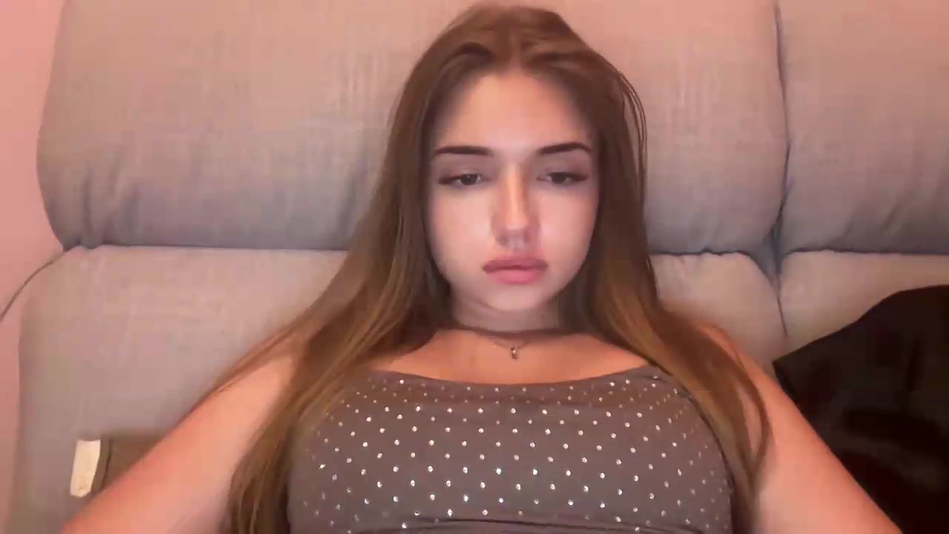 Gallery image thumbnail from ChloeeStar's myfreecams stream on, 08/10/2026, 21:13 image 9 of 20