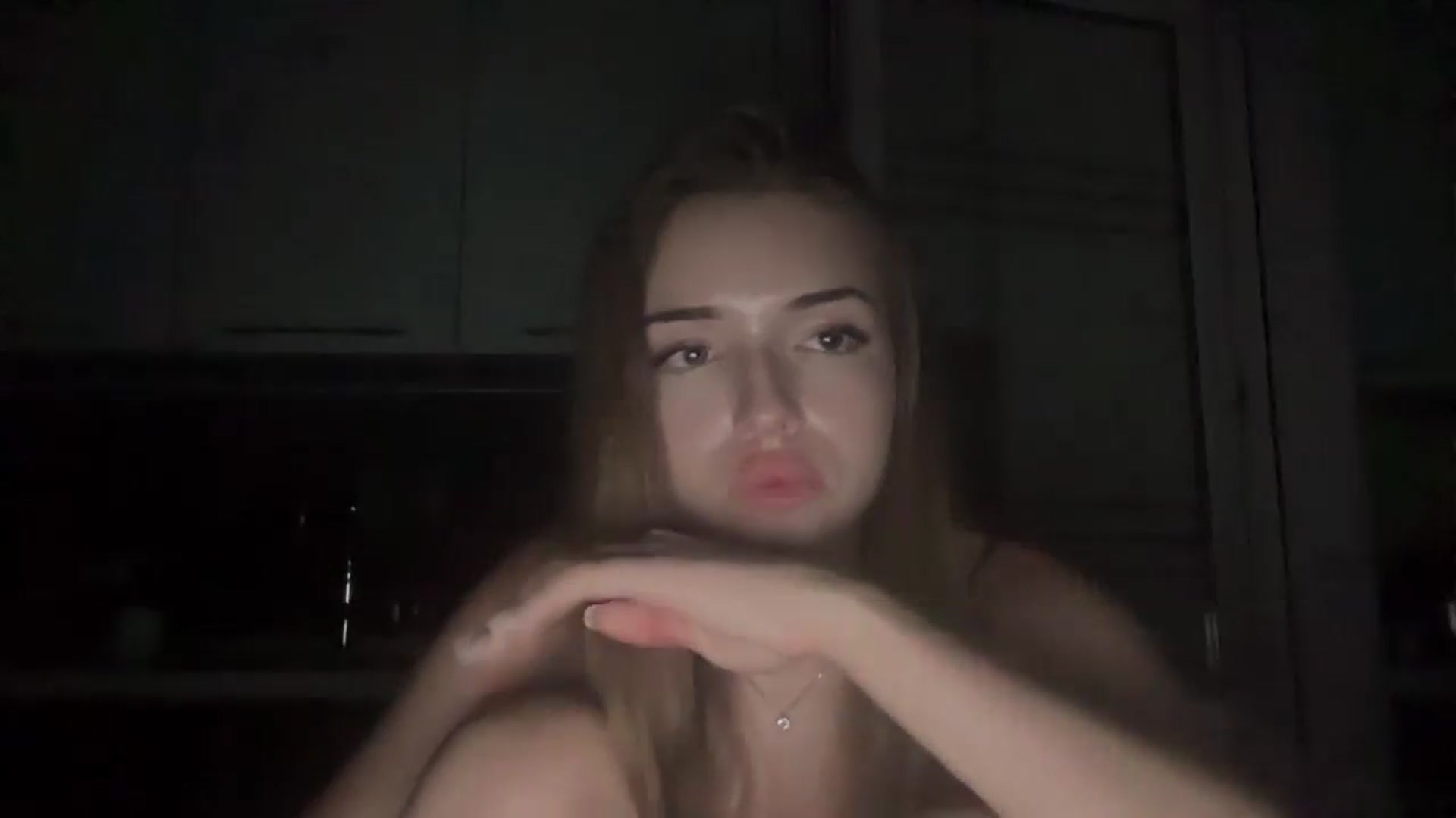 Gallery image thumbnail from ChloeeStar's myfreecams stream on, 08/10/2026, 22:03 image 19 of 20