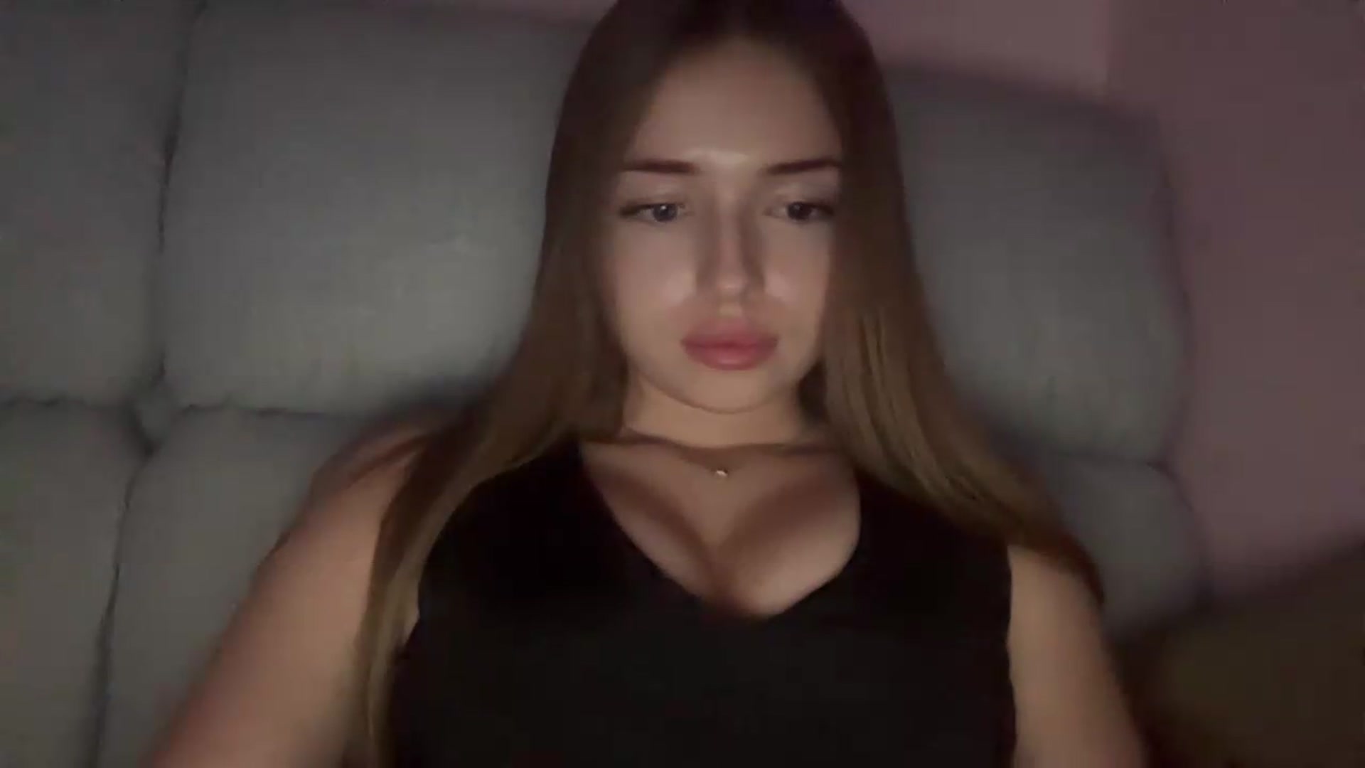 Gallery image thumbnail from ChloeeStar's myfreecams stream on, 08/11/2026, 18:06 image 3 of 20