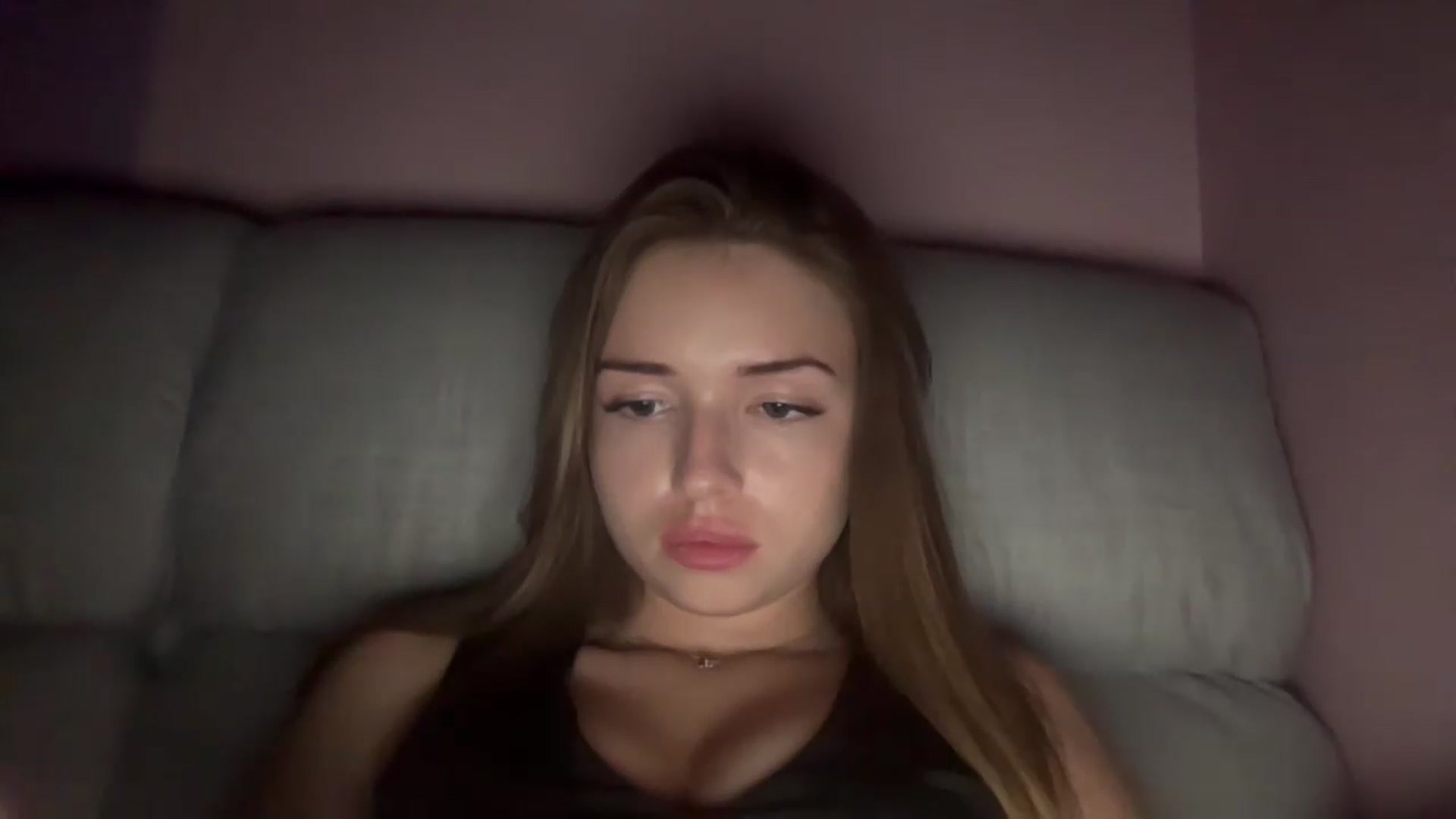 Gallery image thumbnail from ChloeeStar's myfreecams stream on, 08/11/2026, 19:31 image 2 of 20