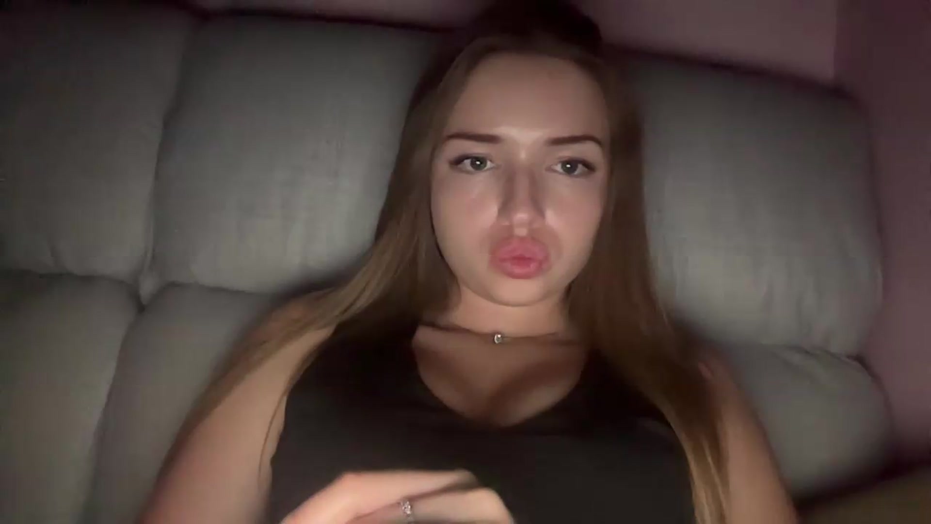 Gallery image thumbnail from ChloeeStar's myfreecams stream on, 08/11/2026, 19:31 image 12 of 20