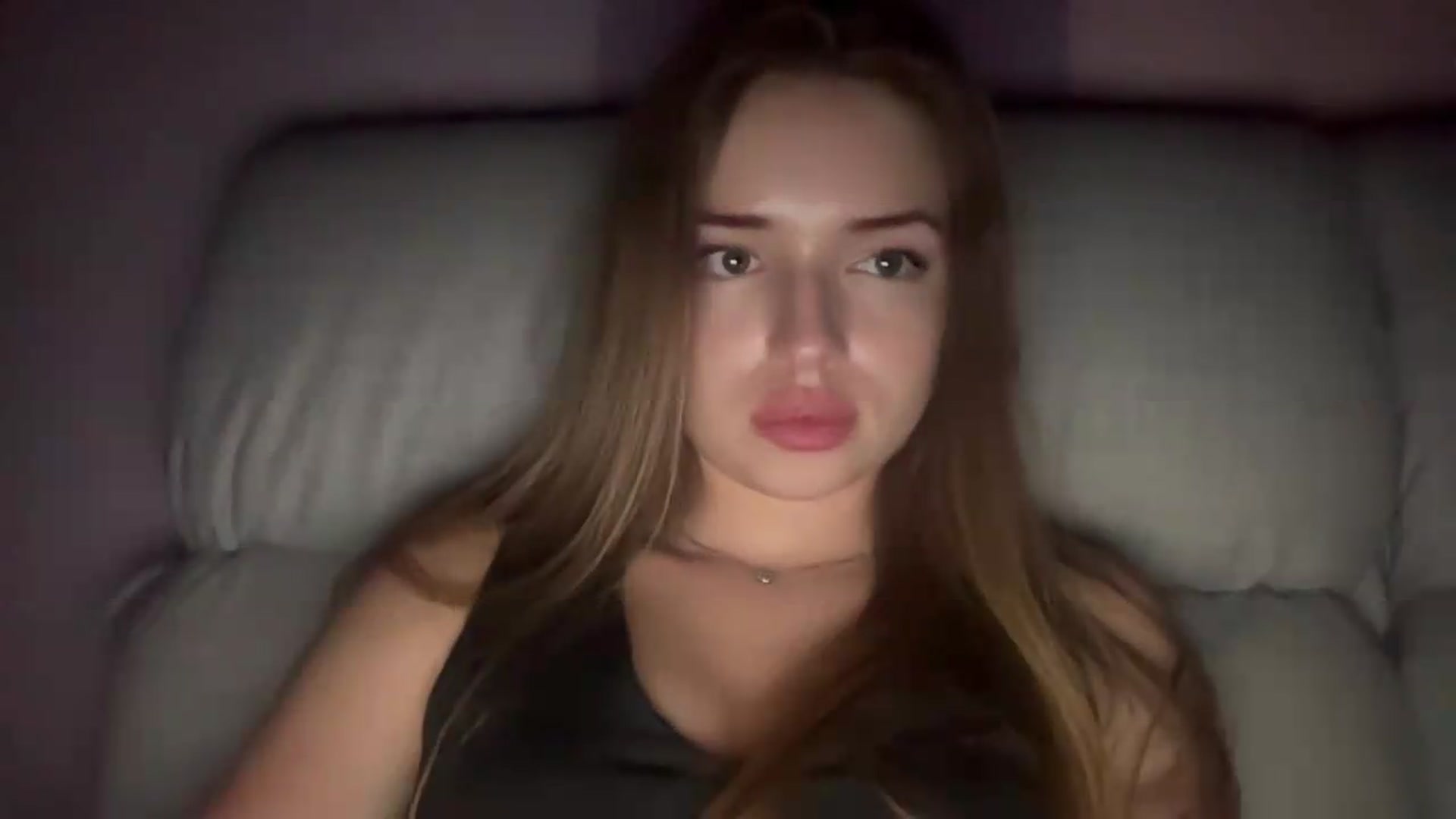 Gallery image thumbnail from ChloeeStar's myfreecams stream on, 08/11/2026, 19:31 image 14 of 20