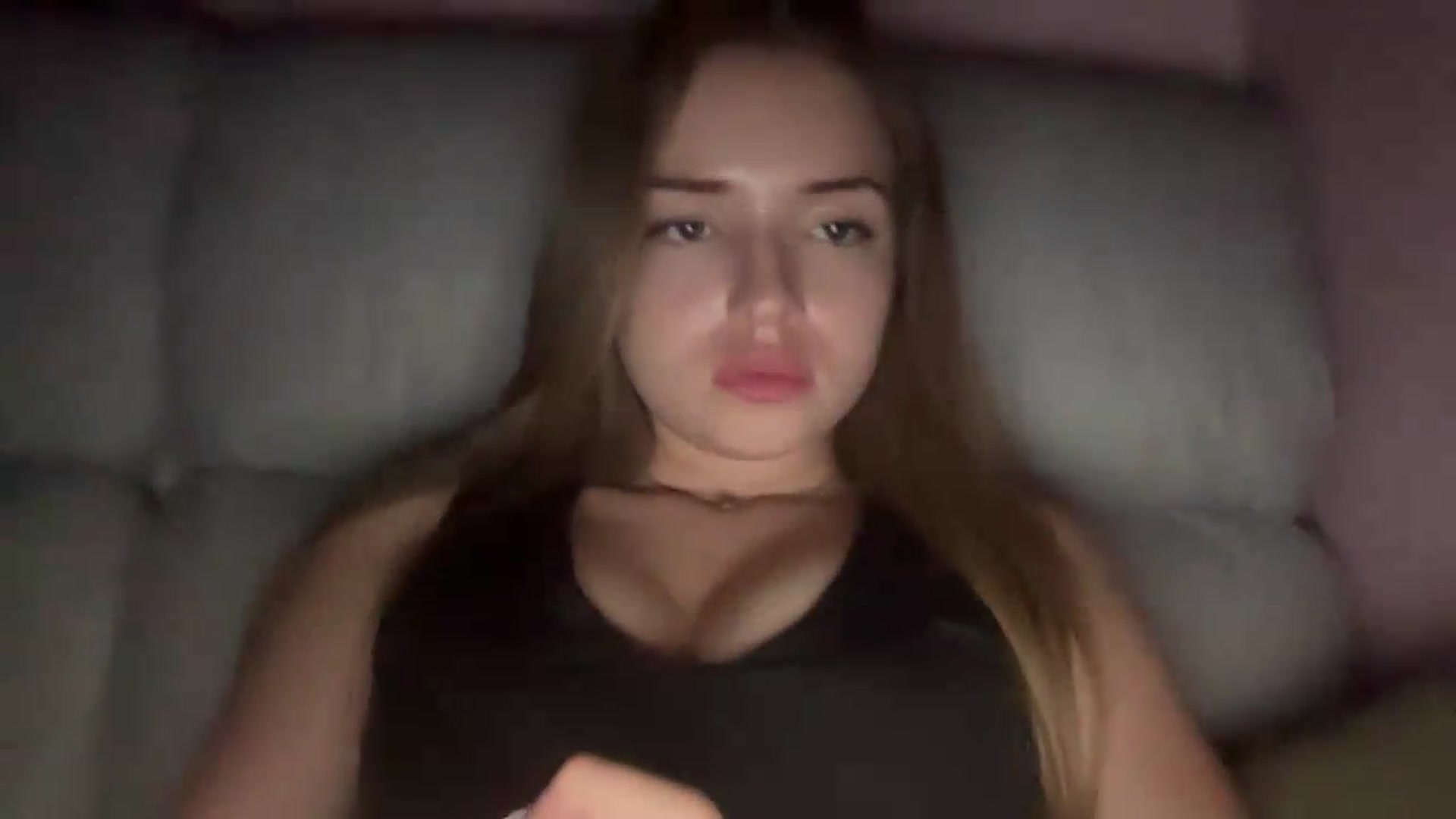 Gallery image thumbnail from ChloeeStar's myfreecams stream on, 08/11/2026, 19:31 image 9 of 20