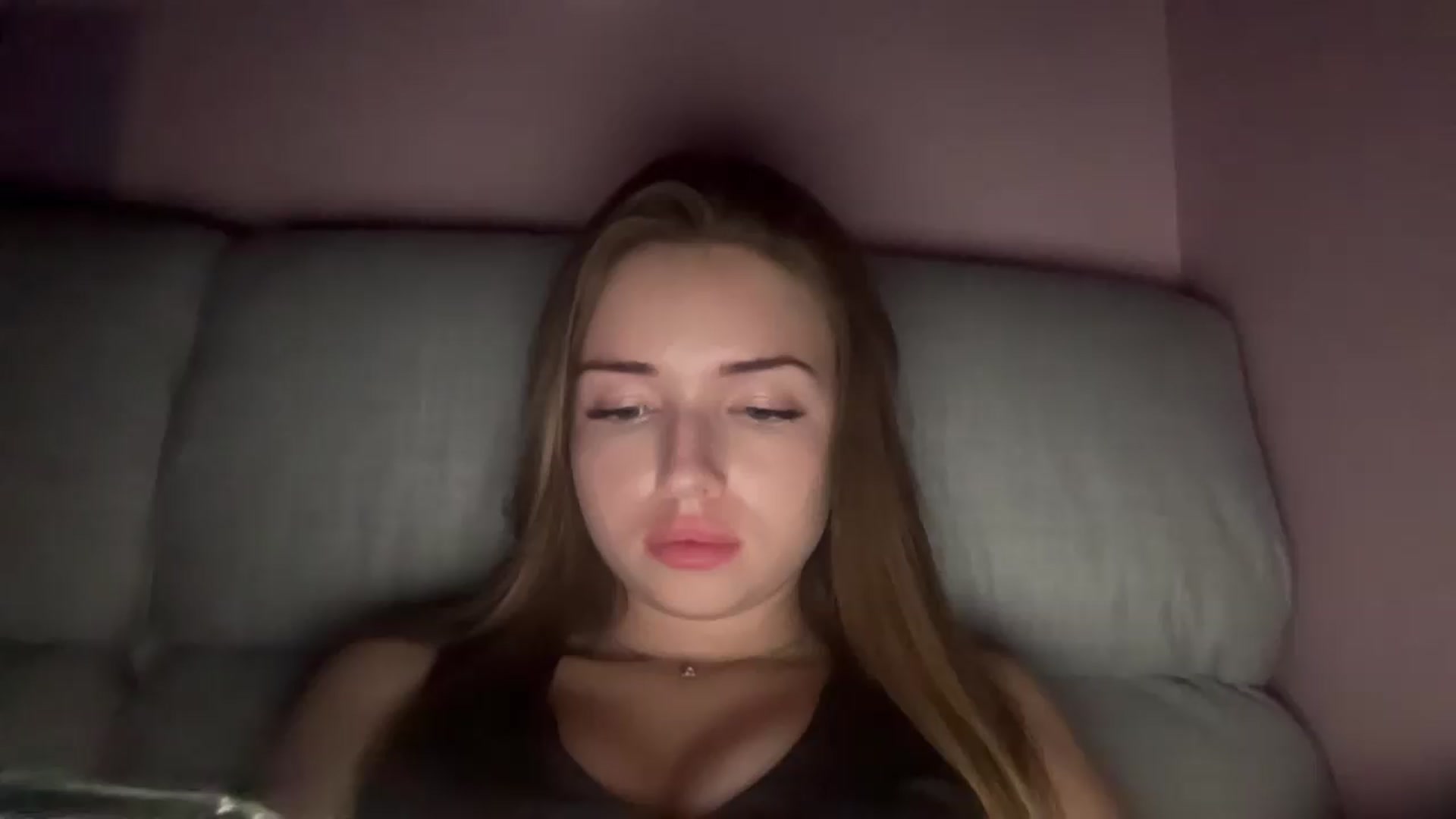 Gallery image thumbnail from ChloeeStar's myfreecams stream on, 08/11/2026, 19:31 image 1 of 20