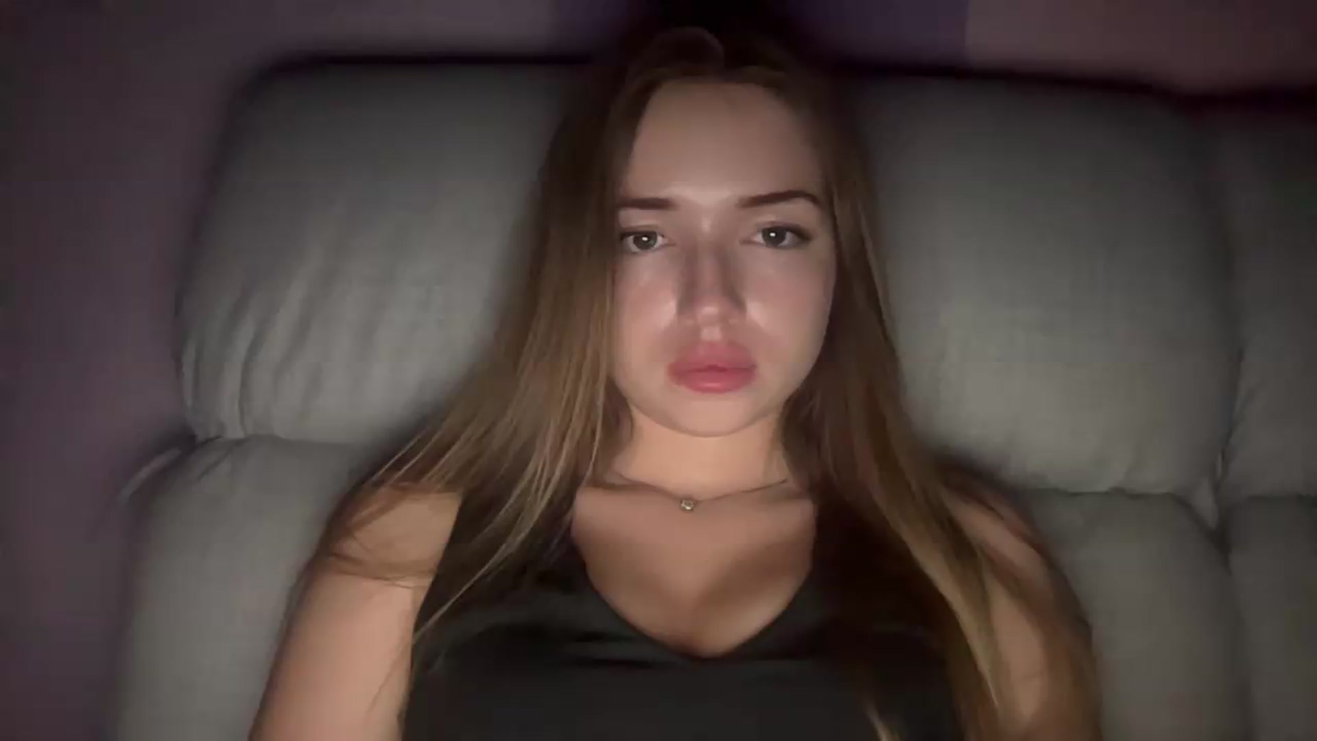 Gallery image thumbnail from ChloeeStar's myfreecams stream on, 08/11/2026, 19:31 image 18 of 20