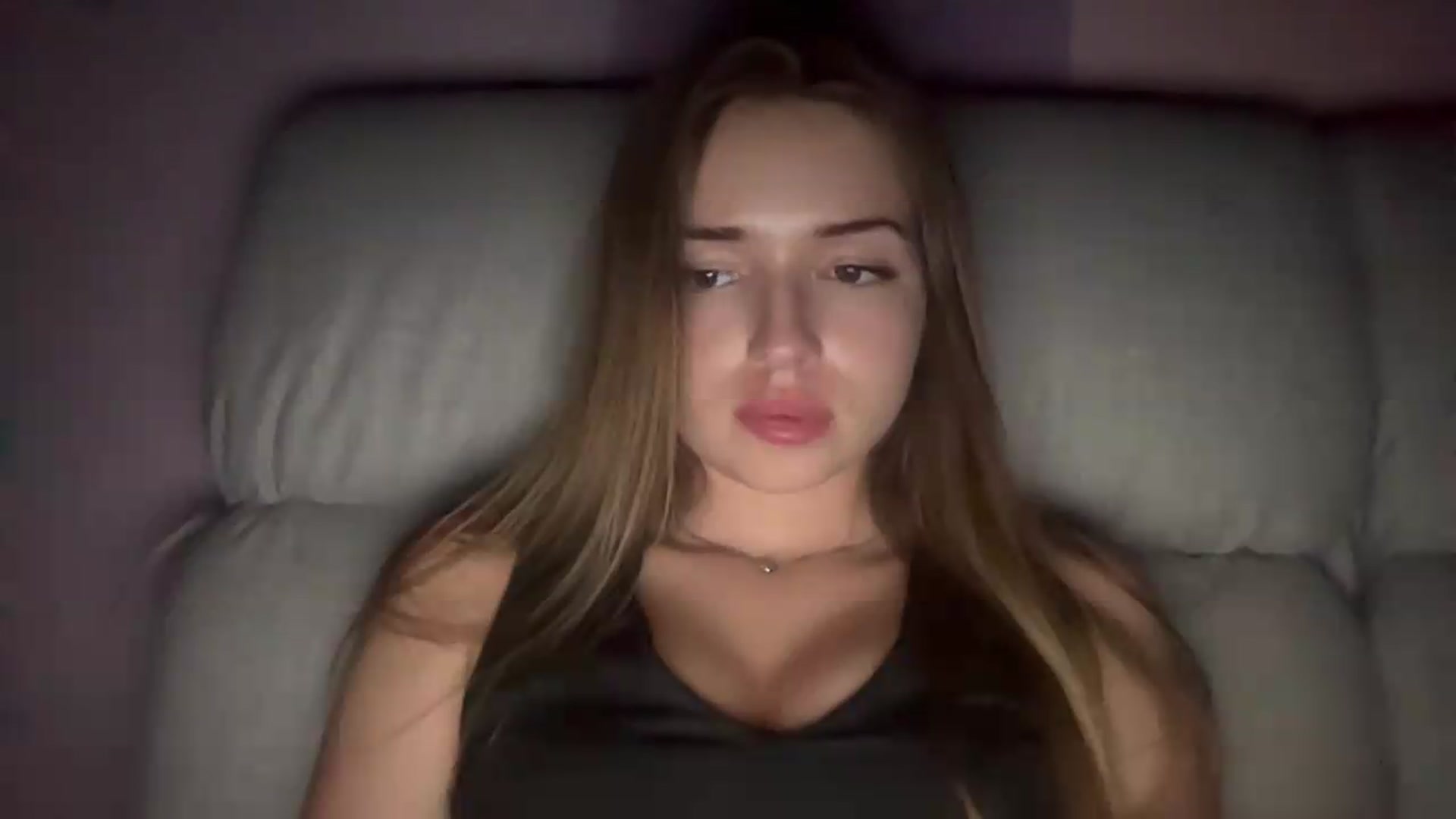 Gallery image thumbnail from ChloeeStar's myfreecams stream on, 08/11/2026, 19:31 image 17 of 20