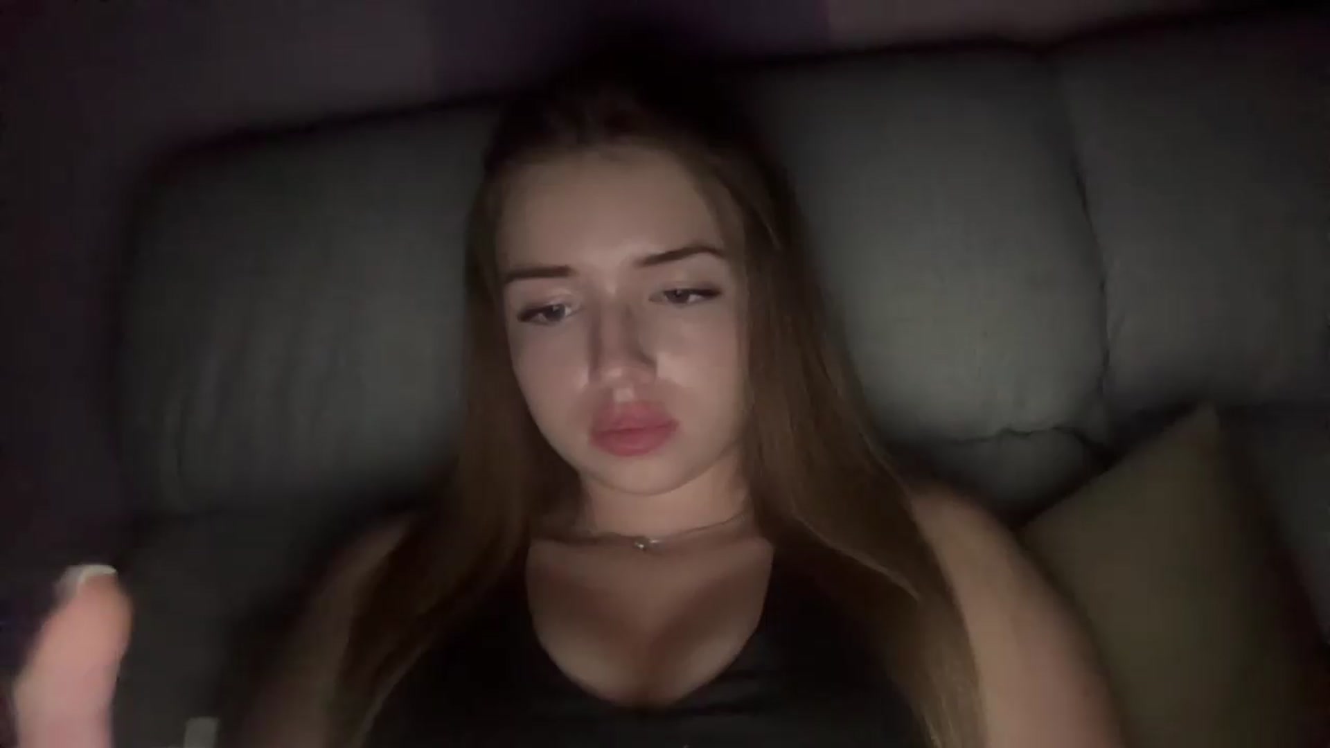 Gallery image thumbnail from ChloeeStar's myfreecams stream on, 08/11/2026, 20:54 image 15 of 20