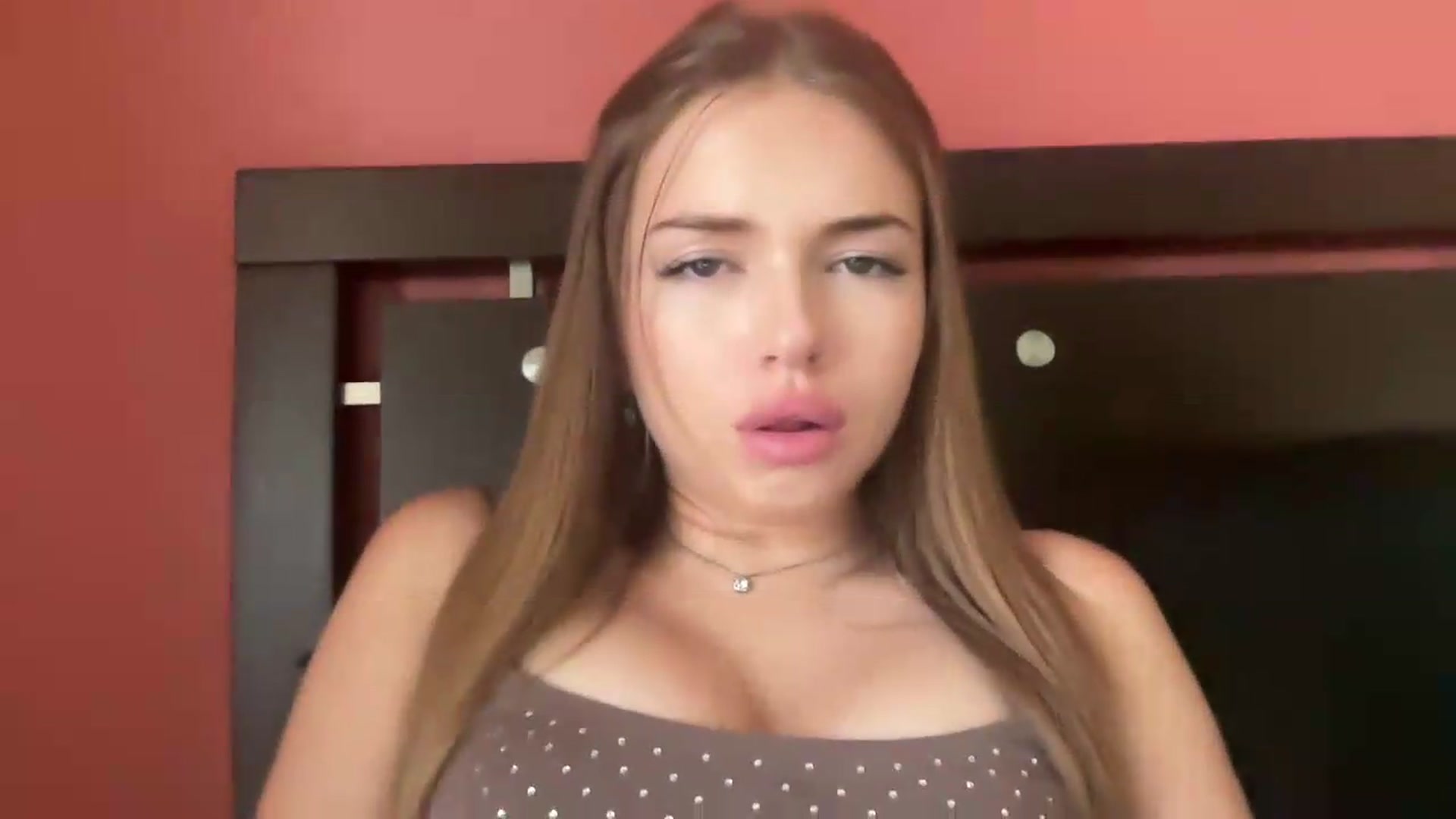 Gallery image thumbnail from ChloeeStar's myfreecams stream on, 08/12/2026, 11:48 image 15 of 20