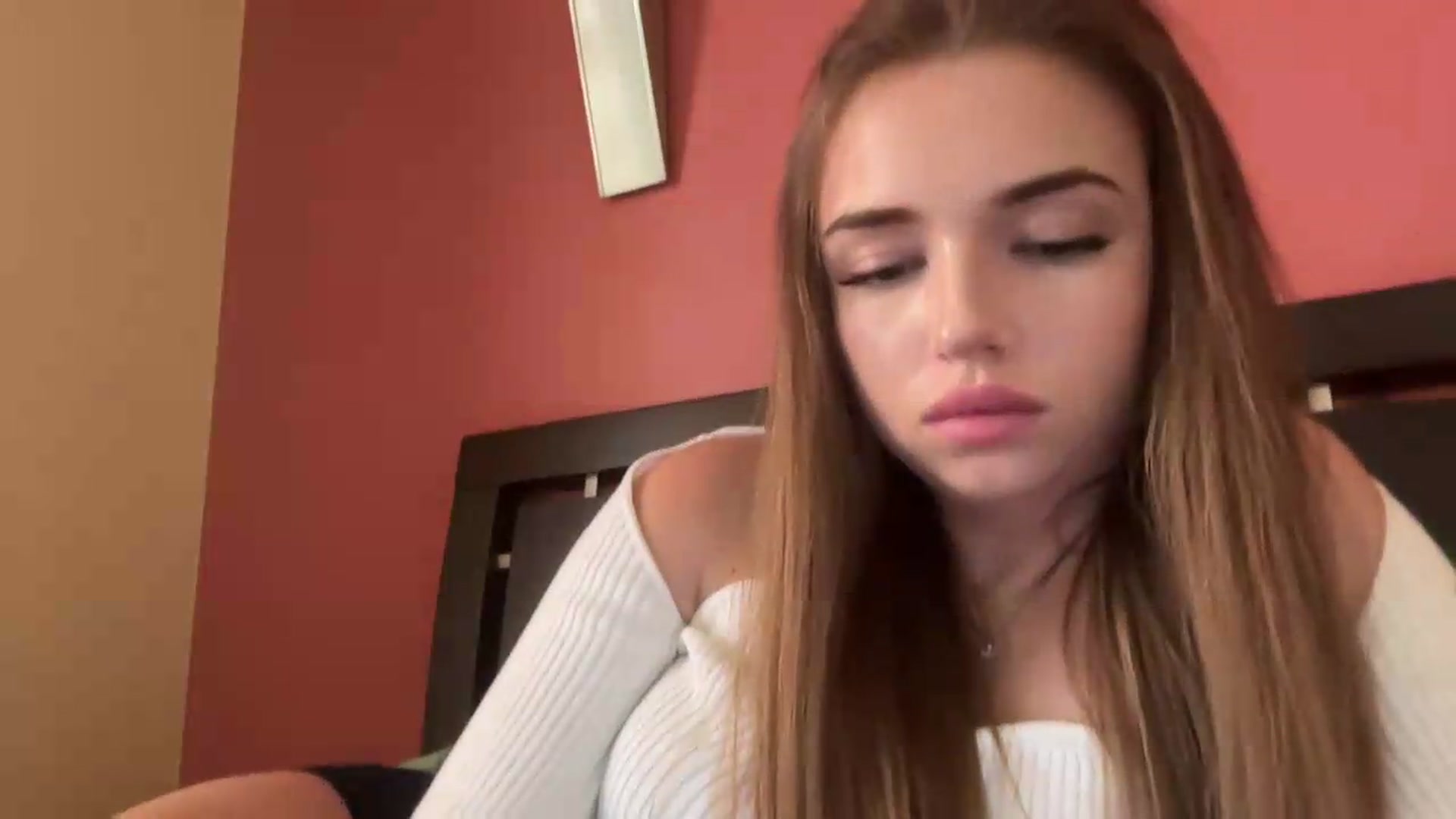 Gallery image thumbnail from ChloeeStar's myfreecams stream on, 08/14/2026, 11:03 image 12 of 20