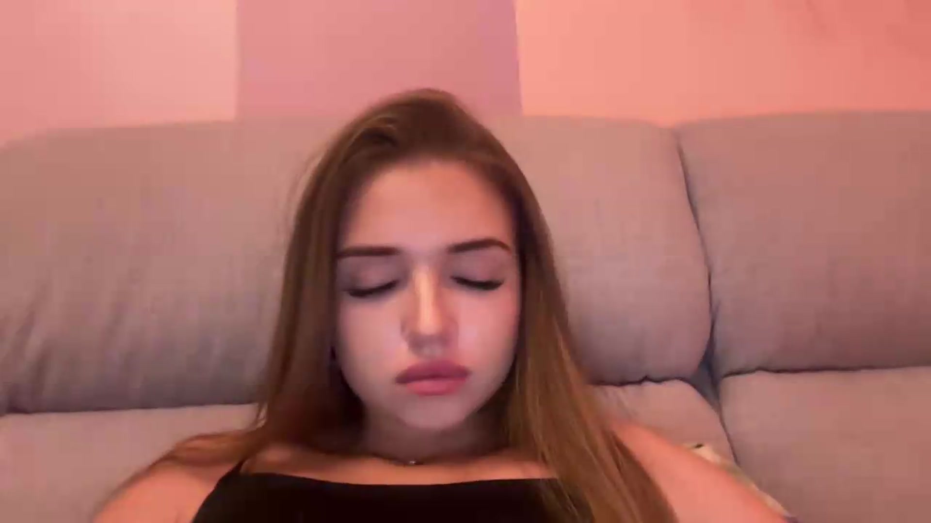 Gallery image thumbnail from ChloeeStar's myfreecams stream on, 08/14/2026, 20:21 image 19 of 20