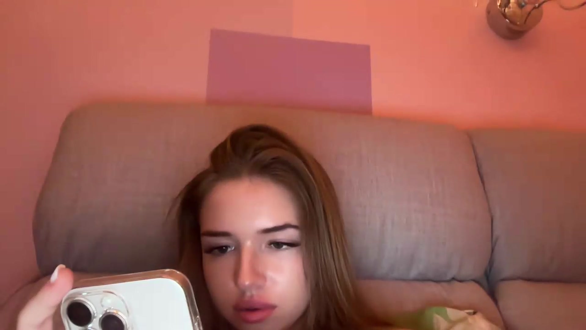 Gallery image thumbnail from ChloeeStar's myfreecams stream on, 08/14/2026, 21:41 image 19 of 20