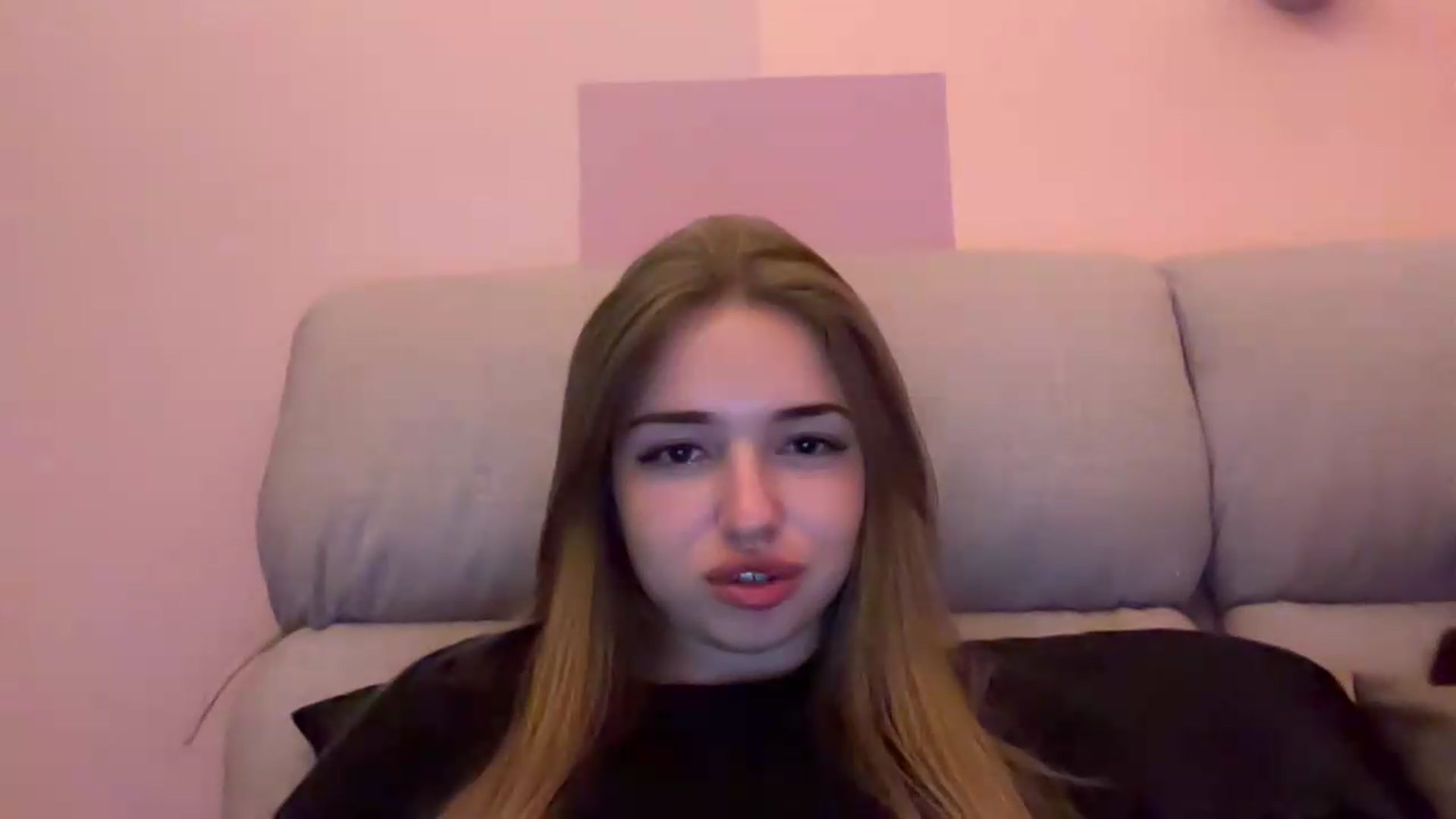Gallery image thumbnail from ChloeeStar's myfreecams stream on, 08/16/2026, 20:27 image 5 of 20
