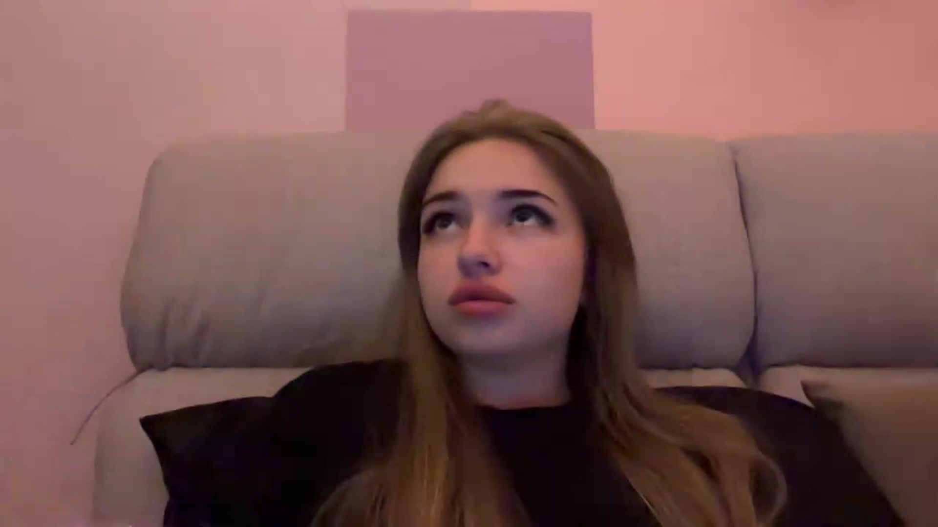 Gallery image thumbnail from ChloeeStar's myfreecams stream on, 08/16/2026, 20:27 image 18 of 20