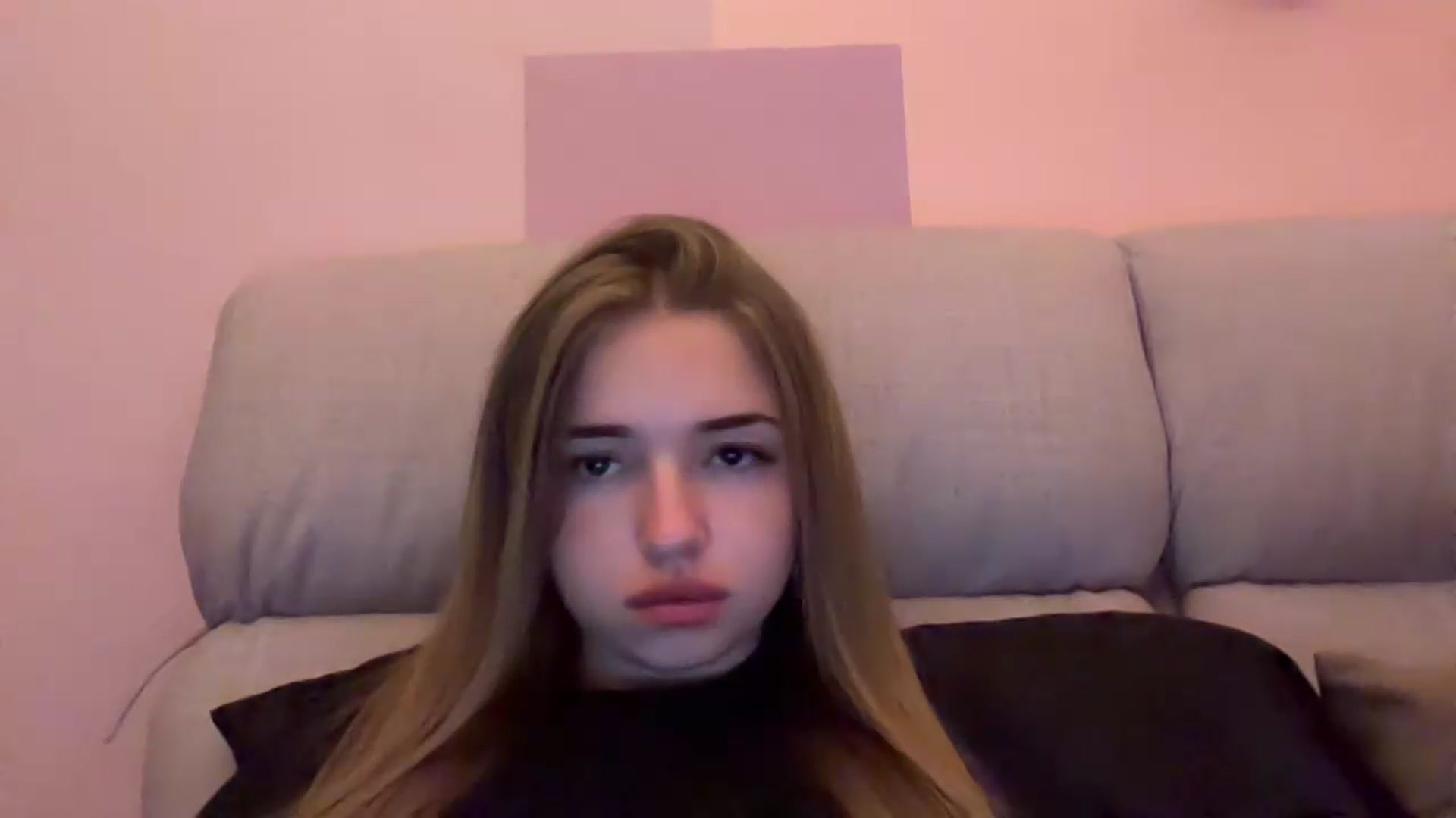 Gallery image thumbnail from ChloeeStar's myfreecams stream on, 08/16/2026, 20:27 image 9 of 20