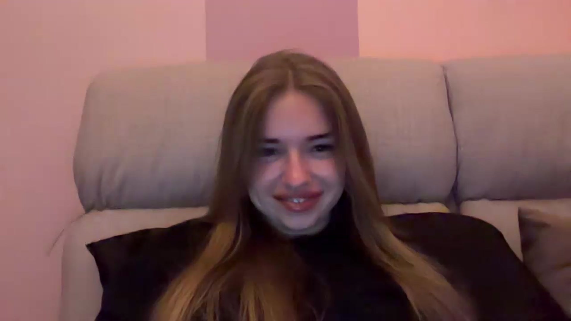 Gallery image thumbnail from ChloeeStar's myfreecams stream on, 08/16/2026, 20:27 image 20 of 20