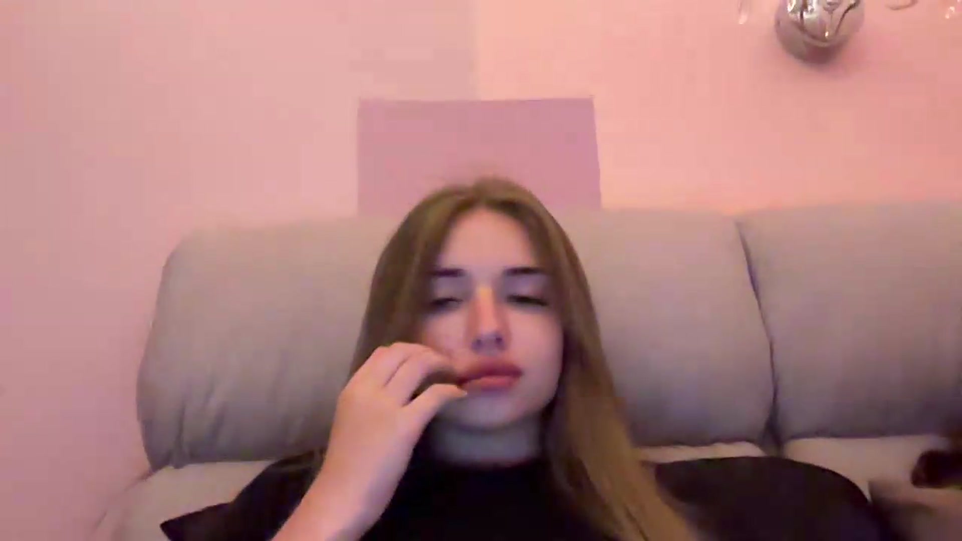 Gallery image thumbnail from ChloeeStar's myfreecams stream on, 08/16/2026, 20:27 image 3 of 20