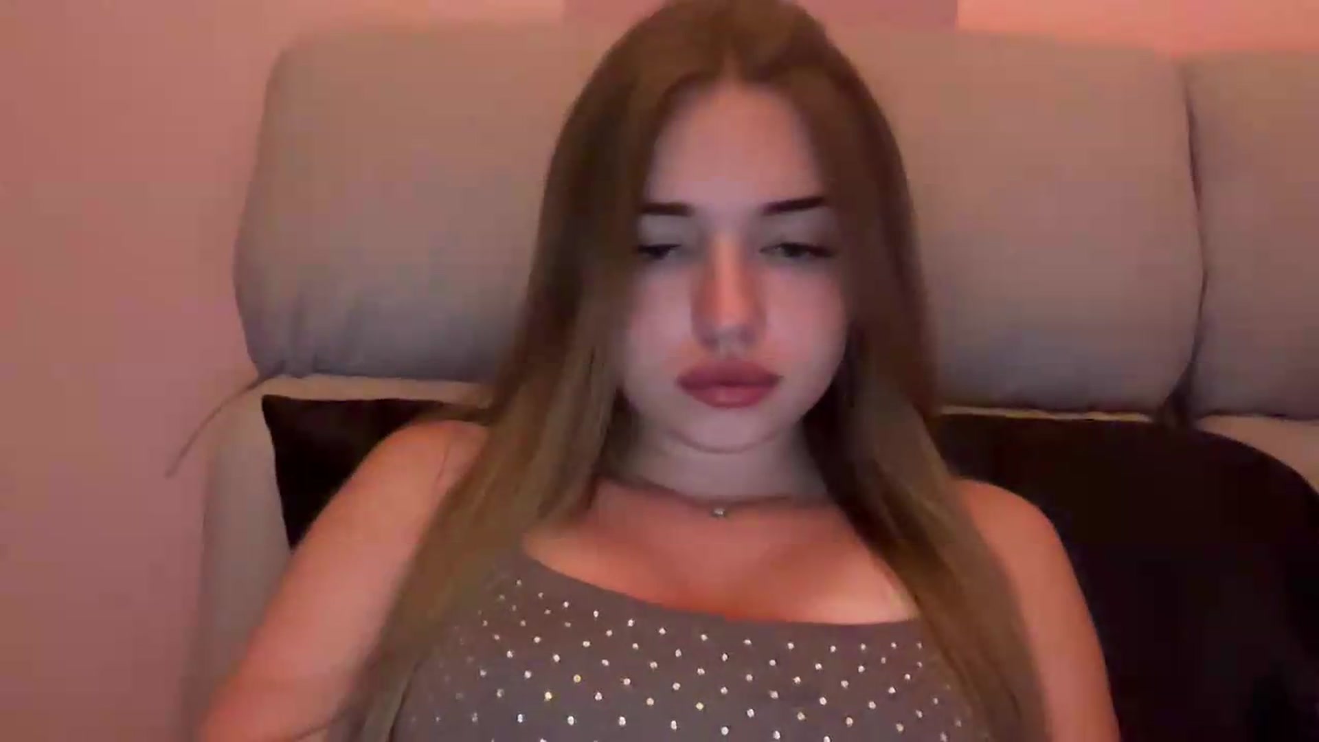 Gallery image thumbnail from ChloeeStar's myfreecams stream on, 08/16/2026, 21:21 image 19 of 20