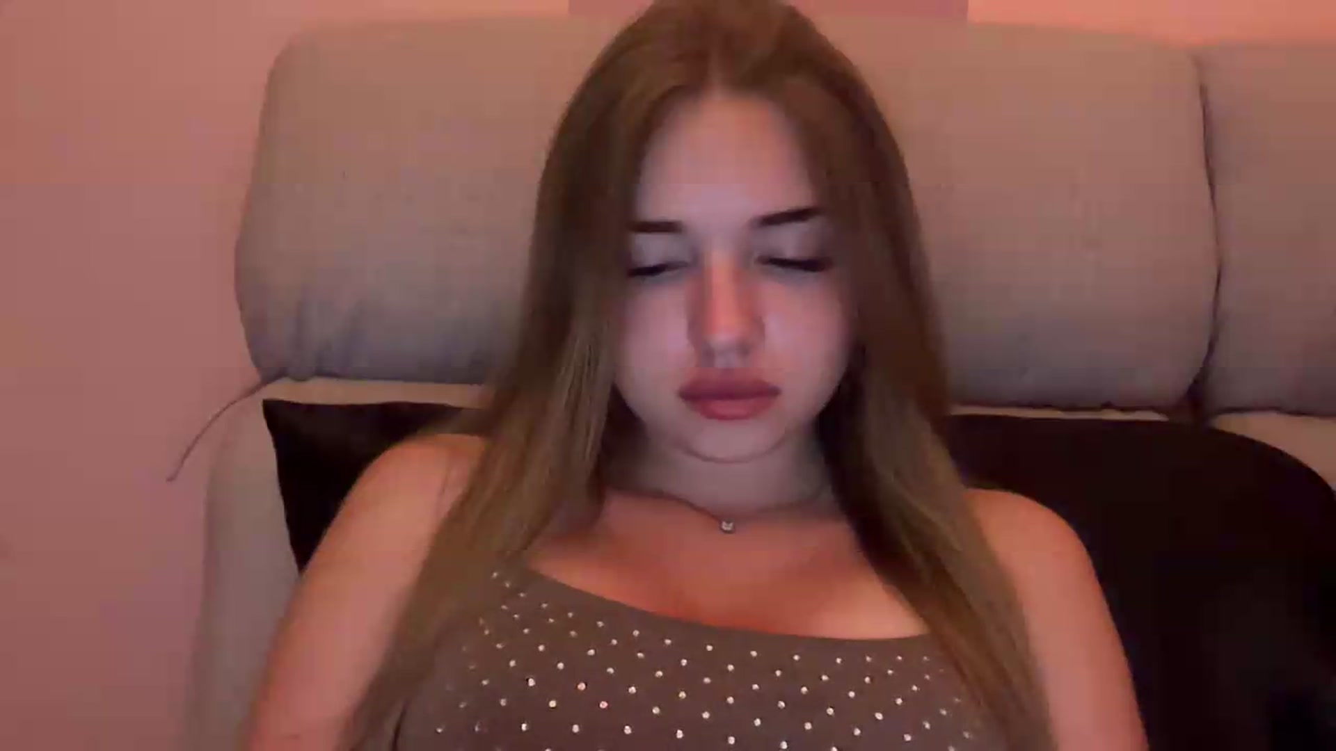 Gallery image thumbnail from ChloeeStar's myfreecams stream on, 08/16/2026, 21:21 image 20 of 20