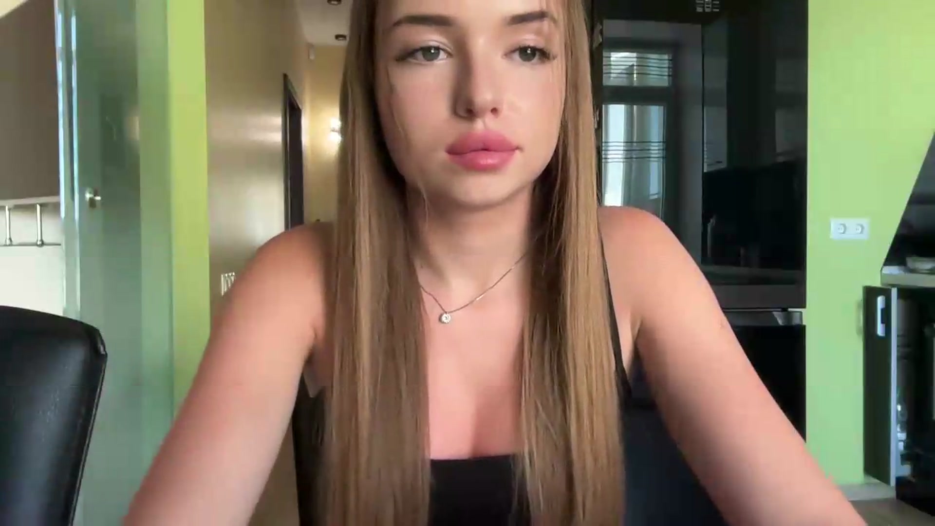 Gallery image thumbnail from ChloeeStar's myfreecams stream on, 08/17/2026, 10:33 image 8 of 20