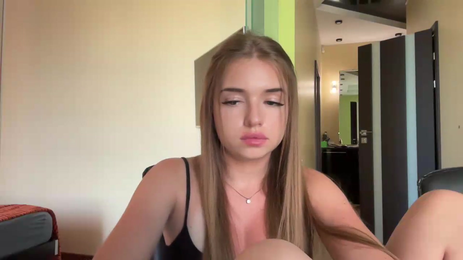Gallery image thumbnail from ChloeeStar's myfreecams stream on, 08/17/2026, 11:30 image 16 of 20