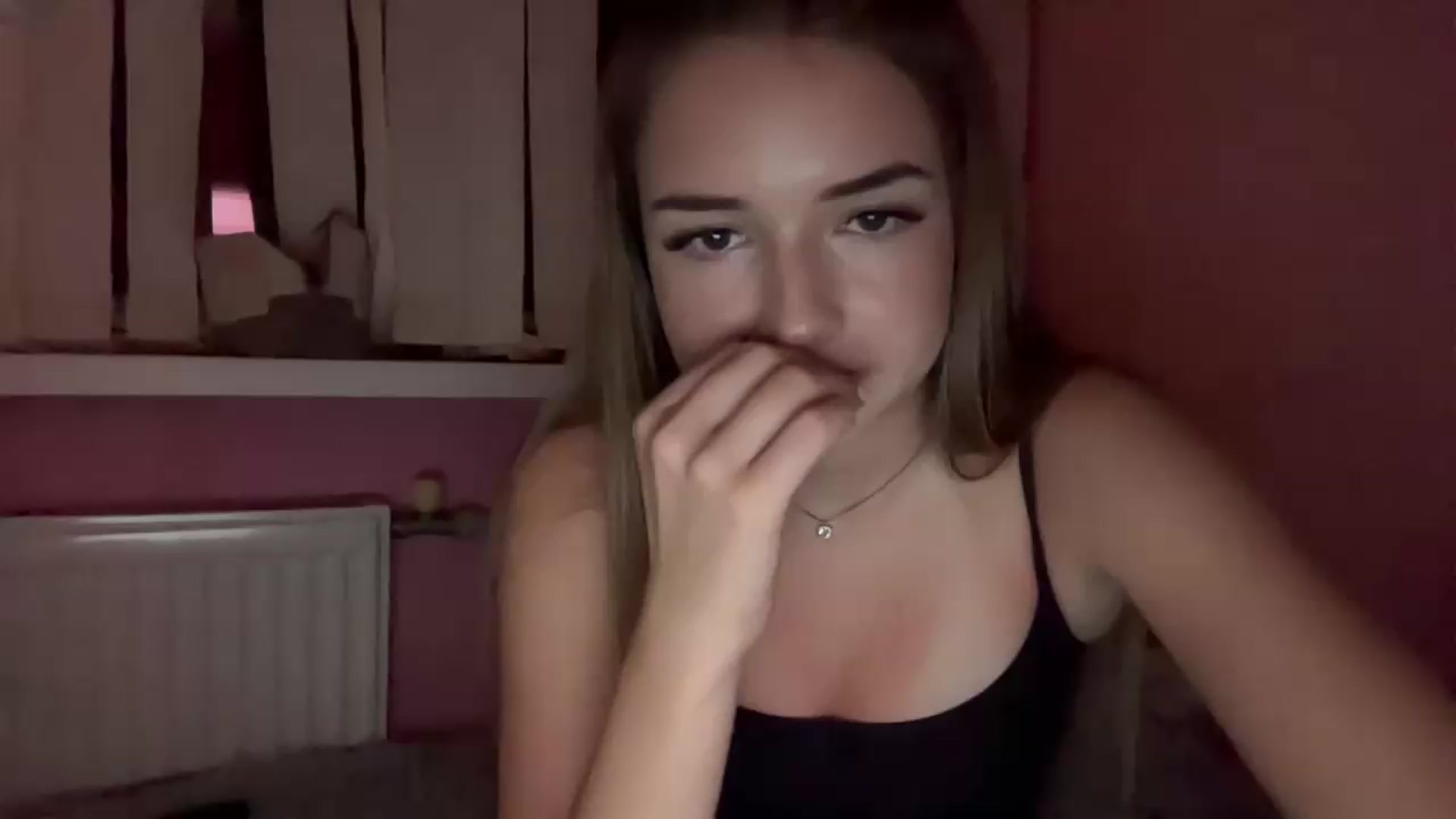 Gallery image thumbnail from ChloeeStar's myfreecams stream on, 08/17/2026, 21:24 image 2 of 20
